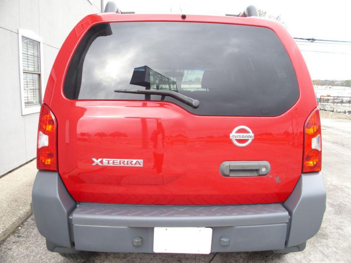 2009 RED NISSAN XTERRA OFF ROAD (5N1AN08U69C) with an 4.0L engine, Automatic transmission, located at 12019 San Pedro Avenue, San Antonio, TX, 78216, (210) 494-5895, 29.550915, -98.491142 - Photo#5