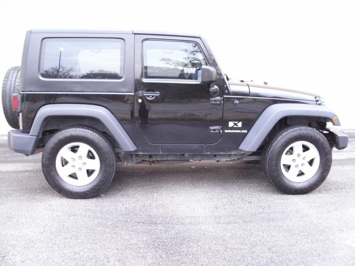 2008 BLACK JEEP WRANGLER X (1J4FA24128L) with an 3.8L engine, Automatic transmission, located at 12019 San Pedro Avenue, San Antonio, TX, 78216, (210) 494-5895, 29.550915, -98.491142 - GREAT CONDITION - VERY SMART - CLEAN - Power Steering; Tilt Wheel; AM/FM CD/MP3; Satellite; Passive sentry key; Dual Front Airbags; Passenger Sensor; Active Belts; Retractable Roof Panel; 4WD/AWD; ABS Brakes; Alloy Wheels; Auxiliary Input; Bluetooth Technology; Cruise Control; Hard Top; Power Windo - Photo#4