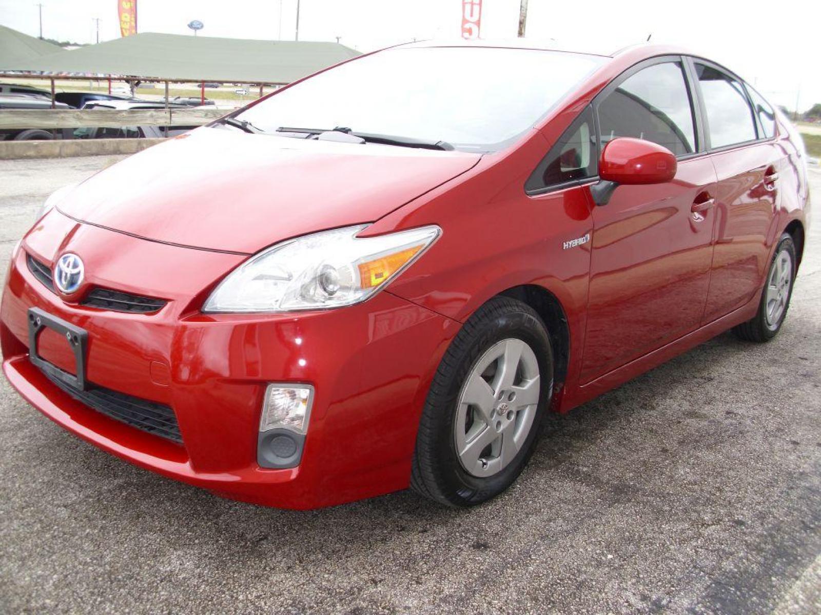 2011 RED TOYOTA PRIUS TWO (JTDKN3DU3B5) with an 1.8L engine, Continuously Variable transmission, located at 12019 San Pedro Avenue, San Antonio, TX, 78216, (210) 494-5895, 29.550915, -98.491142 - Photo #2