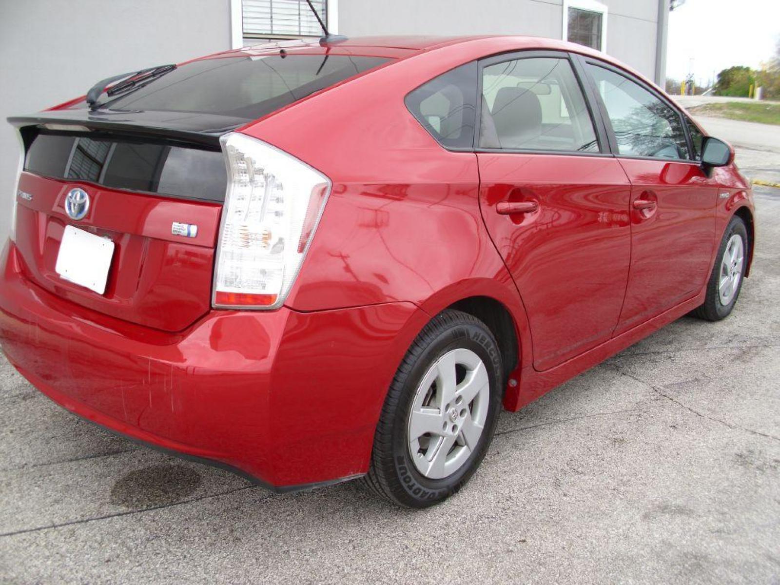 2011 RED TOYOTA PRIUS TWO (JTDKN3DU3B5) with an 1.8L engine, Continuously Variable transmission, located at 12019 San Pedro Avenue, San Antonio, TX, 78216, (210) 494-5895, 29.550915, -98.491142 - Photo #4