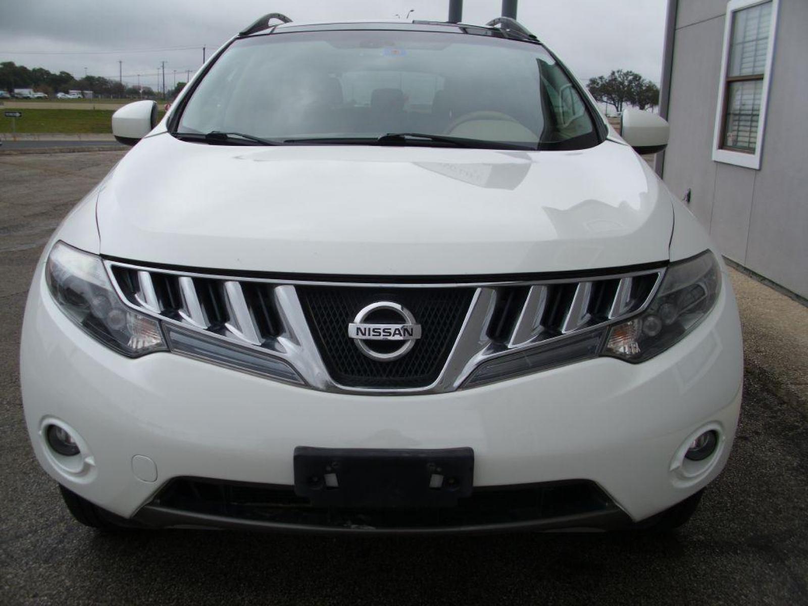 2010 WHITE NISSAN MURANO S (JN8AZ1MW3AW) with an 3.5L engine, Continuously Variable transmission, located at 12019 San Pedro Avenue, San Antonio, TX, 78216, (210) 494-5895, 29.550915, -98.491142 - AWD - IMMACULATE - Air Conditioning; Power Windows; Power Locks; Power Steering; Tilt Wheel; AM/FM CD/MP3; Satellite; AM/FM CD/DVD; Sentry Key; Keyless Entry; Alarm; Dual Air Bags Front Head and Sides; Active Belts; 4WD/AWD; Alloy Wheels; Auxiliary Input; BOSE Sound System; Bluetooth Technology; Cr - Photo #3