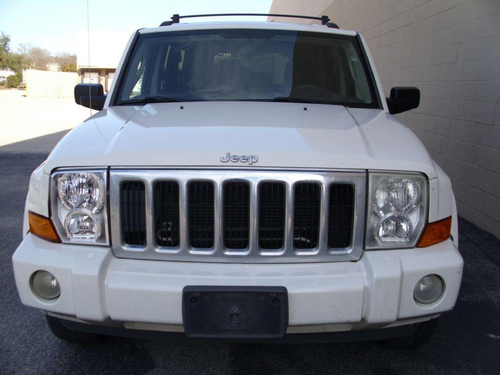 2010 WHITE JEEP COMMANDER SPORT (1J4RH4GK5AC) with an 3.7L engine, Automatic transmission, located at 12019 San Pedro Avenue, San Antonio, TX, 78216, (210) 494-5895, 29.550915, -98.491142 - VERY CLEAN - WELL MAINTAINED - Air Conditioning; Power Windows; Power Locks; Power Steering; Tilt Wheel; AM/FM CD ; Sentry Key; Keyless Entry; Dual Airbags Front Head and Side; Active Seatbelts; Passenger Airbag Sensor; Dual Rear Side Airbag; All Wheel ABS; Alloy Wheels; Auxiliary Input; Cruise Con - Photo #4