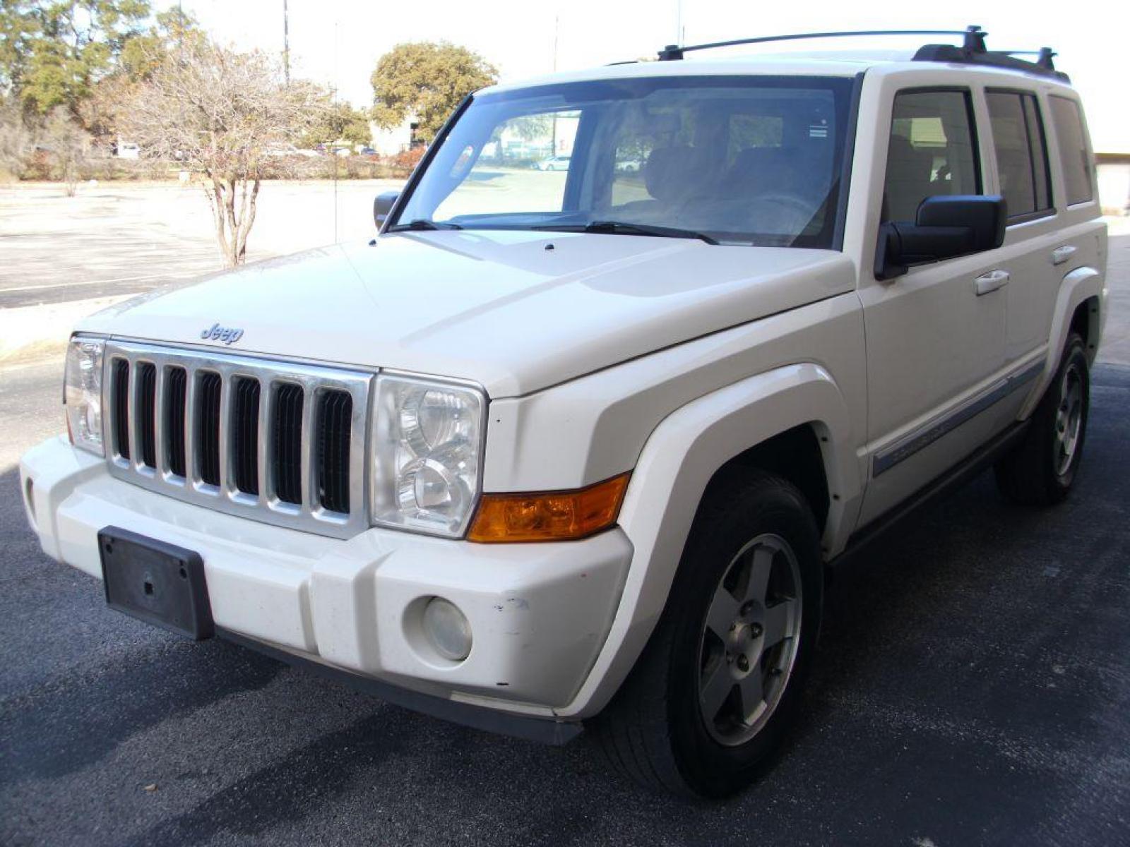 2010 WHITE JEEP COMMANDER SPORT (1J4RH4GK5AC) with an 3.7L engine, Automatic transmission, located at 12019 San Pedro Avenue, San Antonio, TX, 78216, (210) 494-5895, 29.550915, -98.491142 - VERY CLEAN - WELL MAINTAINED - Air Conditioning; Power Windows; Power Locks; Power Steering; Tilt Wheel; AM/FM CD ; Sentry Key; Keyless Entry; Dual Airbags Front Head and Side; Active Seatbelts; Passenger Airbag Sensor; Dual Rear Side Airbag; All Wheel ABS; Alloy Wheels; Auxiliary Input; Cruise Con - Photo #5