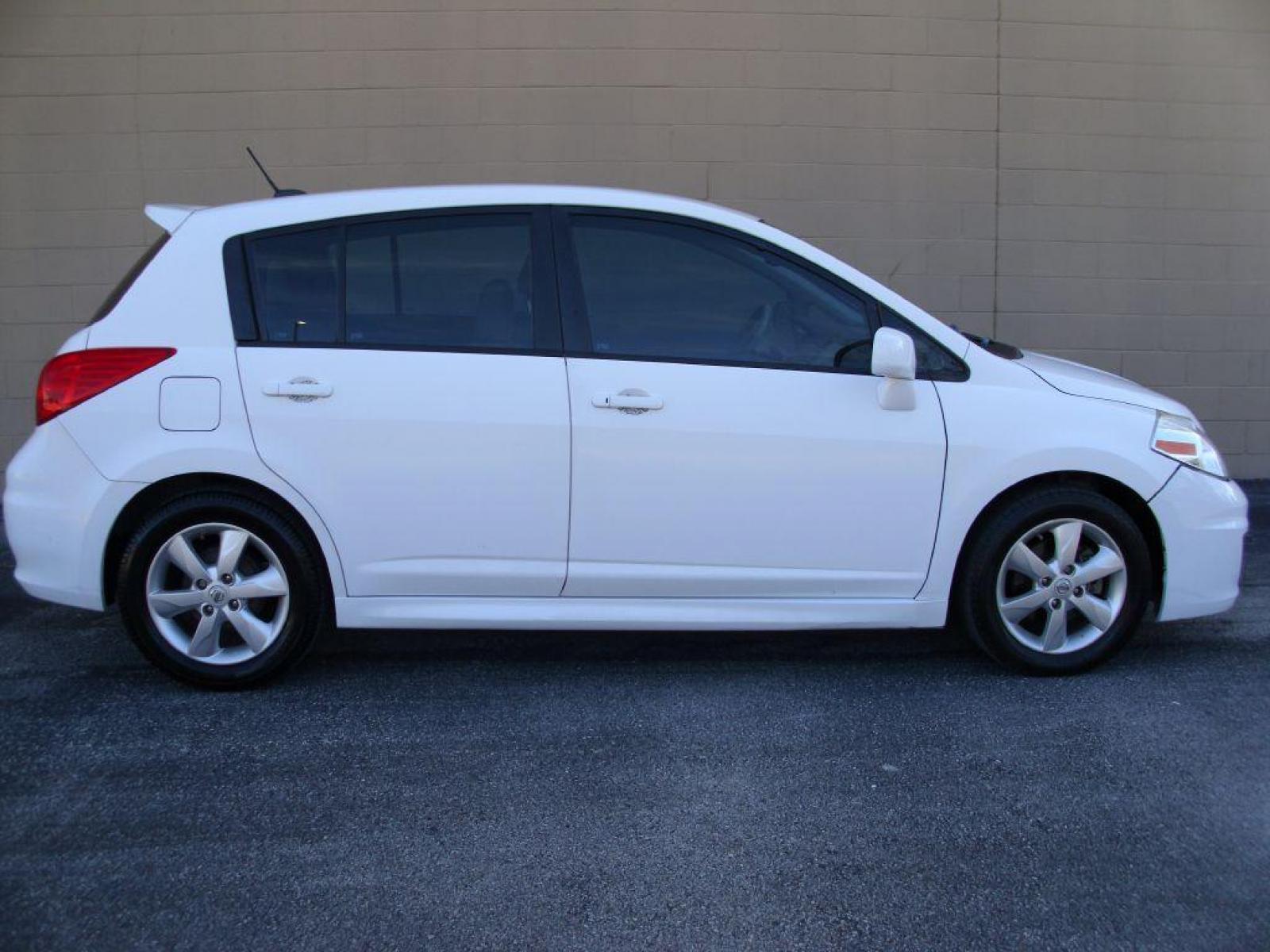 2012 WHITE NISSAN VERSA SL (3N1BC1CP6CK) with an 1.8L engine, Continuously Variable transmission, located at 12019 San Pedro Avenue, San Antonio, TX, 78216, (210) 494-5895, 29.550915, -98.491142 - VERY LOW MILES - Air Conditioning; Power Windows; Power Locks; Power Steering; Tilt Wheel; AM/FM CD ; Passive engine immobilizer; Daytime Running Lights; Dual Front Airbags; Side Airbags; Head Airbags; Rear Head Airbags; Active Seatbelts; All Wheel ABS; Alloy Wheels; Auxiliary Input; Bluetooth Tech - Photo #0