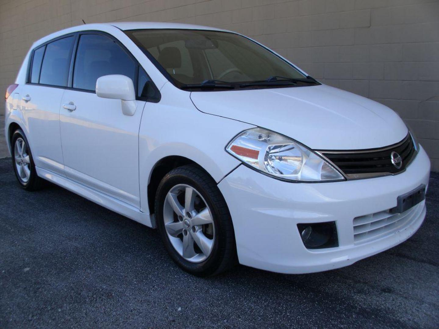 2012 WHITE NISSAN VERSA SL (3N1BC1CP6CK) with an 1.8L engine, Continuously Variable transmission, located at 12019 San Pedro Avenue, San Antonio, TX, 78216, (210) 494-5895, 29.550915, -98.491142 - We provide financing options through various third-party Credit Unions and Auto Finance Companies, including RBFCU, USAA, SSFCU, Pen Fed, Navy Fed, Credit Human Credit Union of Texas, and most other credit unions. We also work with major banks such as Capital One and Broadway Bank. Payment methods a - Photo#4