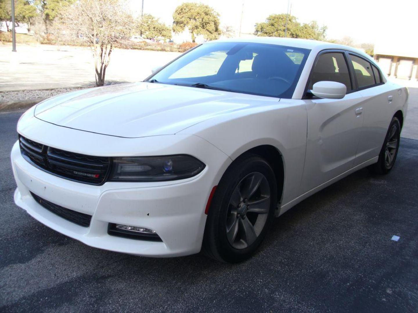 2016 WHITE DODGE CHARGER SXT (2C3CDXHGXGH) with an 3.6L engine, Automatic transmission, located at 12019 San Pedro Avenue, San Antonio, TX, 78216, (208) 269-7240, 29.550915, -98.491142 - AMAZING VEHICLE - LOW MILES - VERY CLEAN - RUNS GREAT!! Air Conditioning; Power Windows; Power Locks; Power Steering; Tilt Wheel; AM/FM CD/MP3; Satellite; AM/FM CD/DVD; Sentry Key; Keyless Entry; Alarm; Daytime Running Lights; Dual Front Airbags; Side Airbags; Head Airbags; Rear Head Airbags; Act - Photo#1