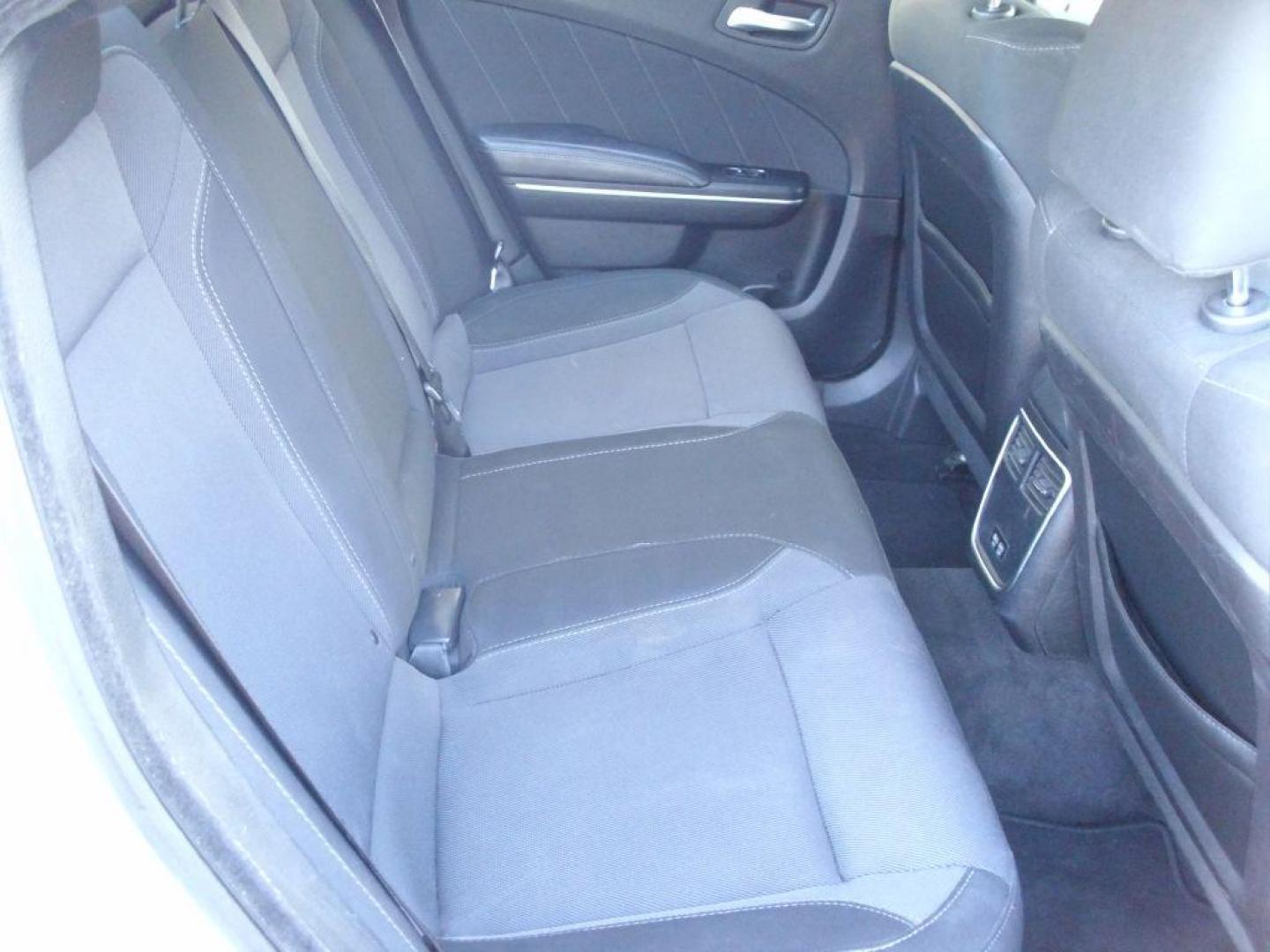 2016 WHITE DODGE CHARGER SXT (2C3CDXHGXGH) with an 3.6L engine, Automatic transmission, located at 12019 San Pedro Avenue, San Antonio, TX, 78216, (208) 269-7240, 29.550915, -98.491142 - AMAZING VEHICLE - LOW MILES - VERY CLEAN - RUNS GREAT!! Air Conditioning; Power Windows; Power Locks; Power Steering; Tilt Wheel; AM/FM CD/MP3; Satellite; AM/FM CD/DVD; Sentry Key; Keyless Entry; Alarm; Daytime Running Lights; Dual Front Airbags; Side Airbags; Head Airbags; Rear Head Airbags; Act - Photo#8
