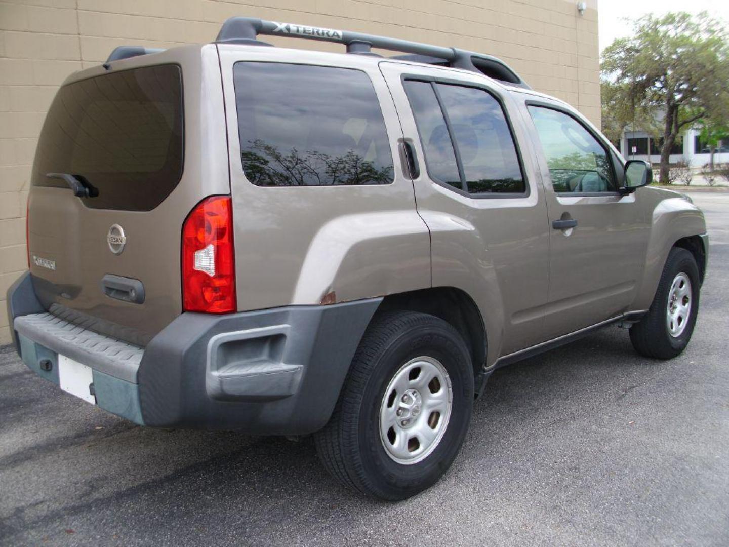 2007 BROWN NISSAN XTERRA OFF ROAD (5N1AN08U37C) with an 4.0L engine, Automatic transmission, located at 12019 San Pedro Avenue, San Antonio, TX, 78216, (210) 494-5895, 29.550915, -98.491142 - Photo#4