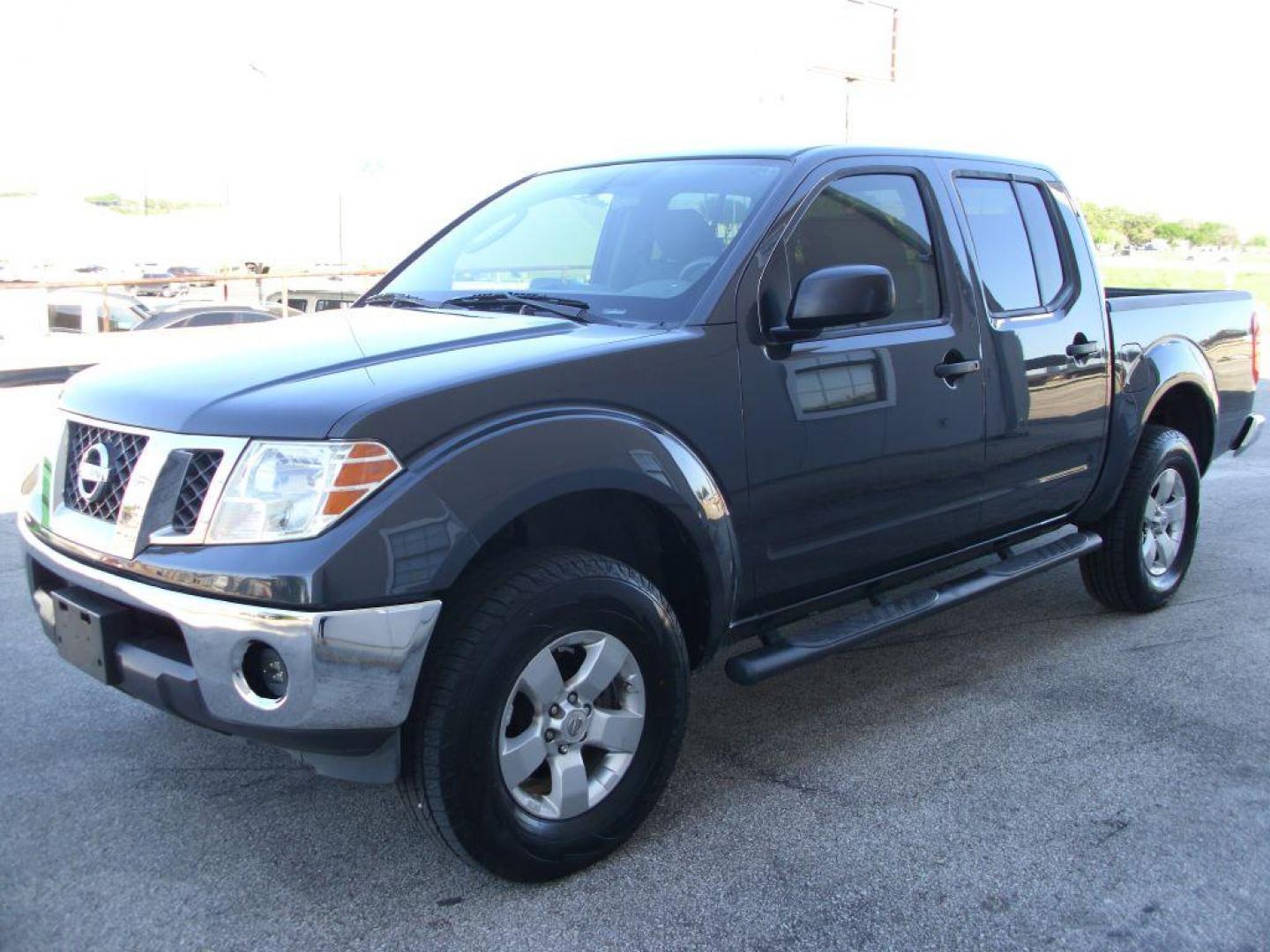 2010 GRAY NISSAN FRONTIER CREW CAB SE (1N6AD0ER8AC) with an 4.0L engine, Automatic transmission, located at 12019 San Pedro Avenue, San Antonio, TX, 78216, (210) 494-5895, 29.550915, -98.491142 - Photo#2