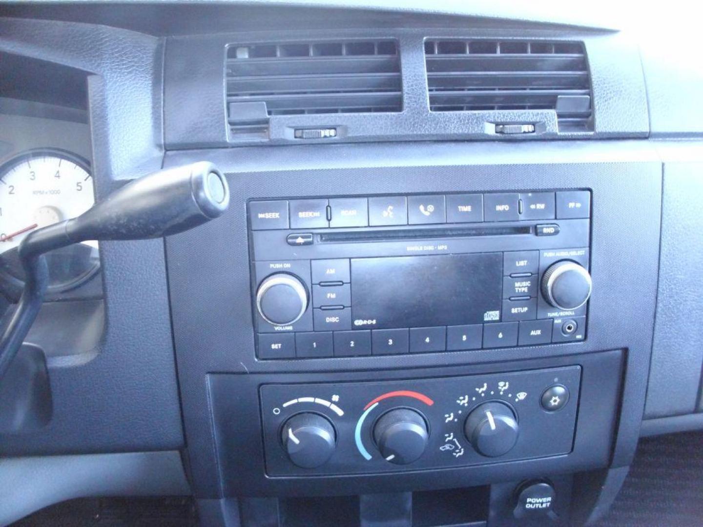 2008 RED DODGE DAKOTA SXT (1D7HE38K98S) with an 3.7L engine, Automatic transmission, located at 12019 San Pedro Avenue, San Antonio, TX, 78216, (210) 494-5895, 29.550915, -98.491142 - Photo#18