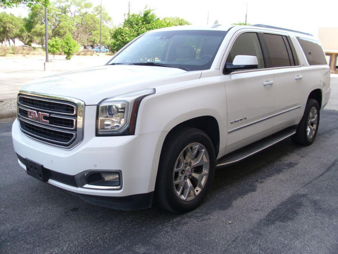 2016 WHITE GMC YUKON XL ( SUBURBAN ) (1GKS1GKC3GR) with an 5.3L engine, Automatic transmission, located at 12019 San Pedro Avenue, San Antonio, TX, 78216, (210) 494-5895, 29.550915, -98.491142 - We provide financing options through various third-party Credit Unions and Auto Finance Companies, including RBFCU, USAA, SSFCU, Pen Fed, Navy Fed, Credit Human Credit Union of Texas, and most other credit unions. We also work with major banks such as Capital One and Broadway Bank. Payment methods a - Photo#1