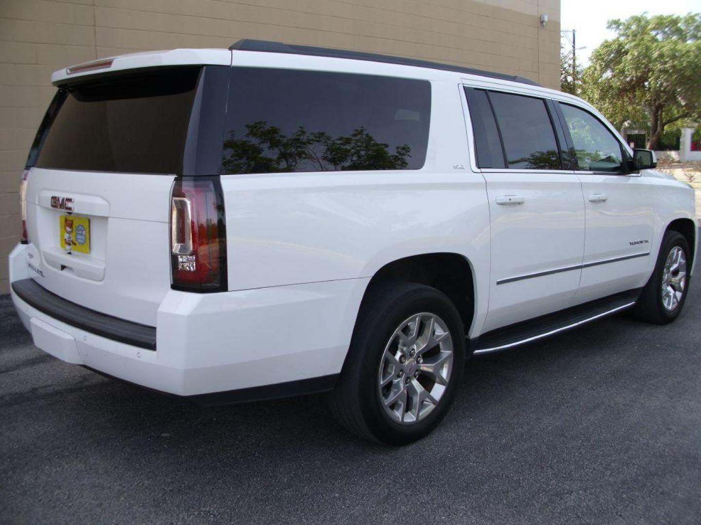 2016 WHITE GMC YUKON XL ( SUBURBAN ) (1GKS1GKC3GR) with an 5.3L engine, Automatic transmission, located at 12019 San Pedro Avenue, San Antonio, TX, 78216, (210) 494-5895, 29.550915, -98.491142 - We provide financing options through various third-party Credit Unions and Auto Finance Companies, including RBFCU, USAA, SSFCU, Pen Fed, Navy Fed, Credit Human Credit Union of Texas, and most other credit unions. We also work with major banks such as Capital One and Broadway Bank. Payment methods a - Photo#4