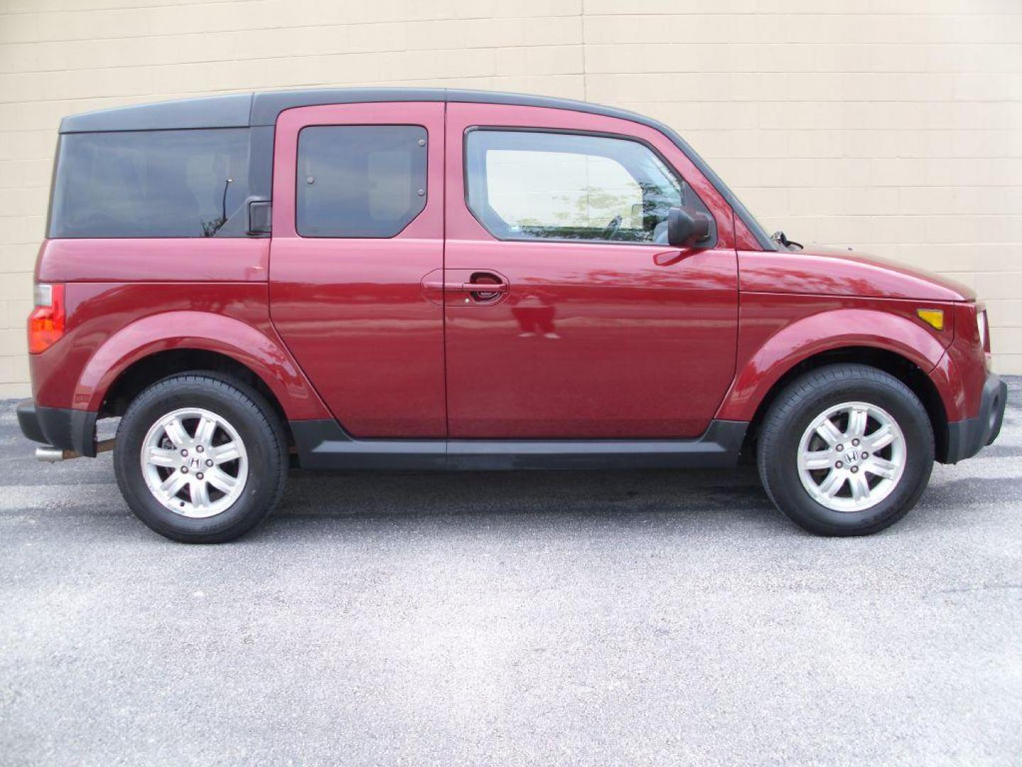 2006 RED HONDA ELEMENT EX (5J6YH28746L) with an 2.4L engine, Automatic transmission, located at 12019 San Pedro Avenue, San Antonio, TX, 78216, (210) 494-5895, 29.550915, -98.491142 - We provide financing options through various third-party Credit Unions and Auto Finance Companies, including RBFCU, USAA, SSFCU, Pen Fed, Navy Fed, Credit Human Credit Union of Texas, and most other credit unions. We also work with major banks such as Capital One and Broadway Bank. Payment methods a - Photo#0