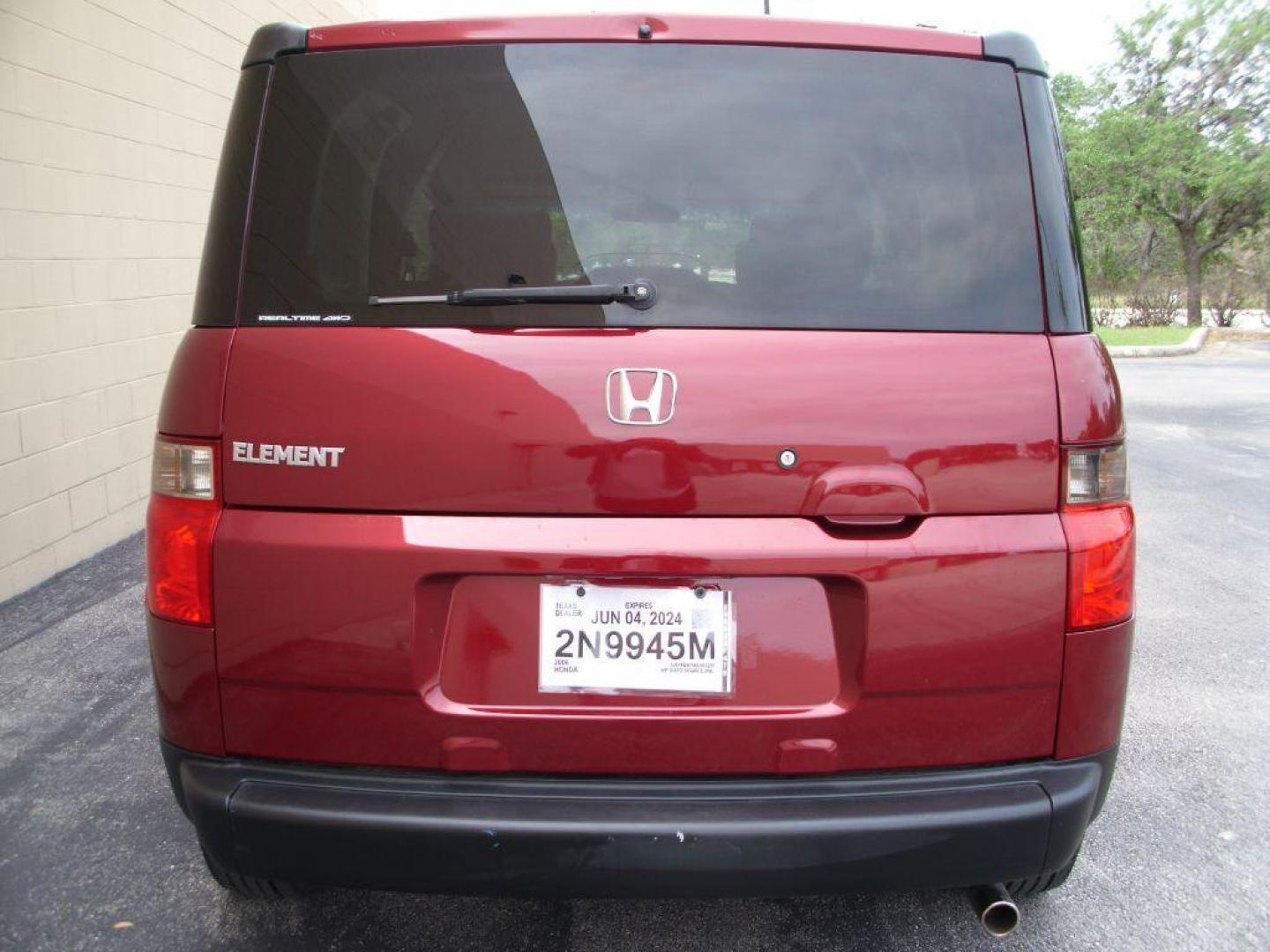 2006 RED HONDA ELEMENT EX (5J6YH28746L) with an 2.4L engine, Automatic transmission, located at 12019 San Pedro Avenue, San Antonio, TX, 78216, (210) 494-5895, 29.550915, -98.491142 - We provide financing options through various third-party Credit Unions and Auto Finance Companies, including RBFCU, USAA, SSFCU, Pen Fed, Navy Fed, Credit Human Credit Union of Texas, and most other credit unions. We also work with major banks such as Capital One and Broadway Bank. Payment methods a - Photo#6