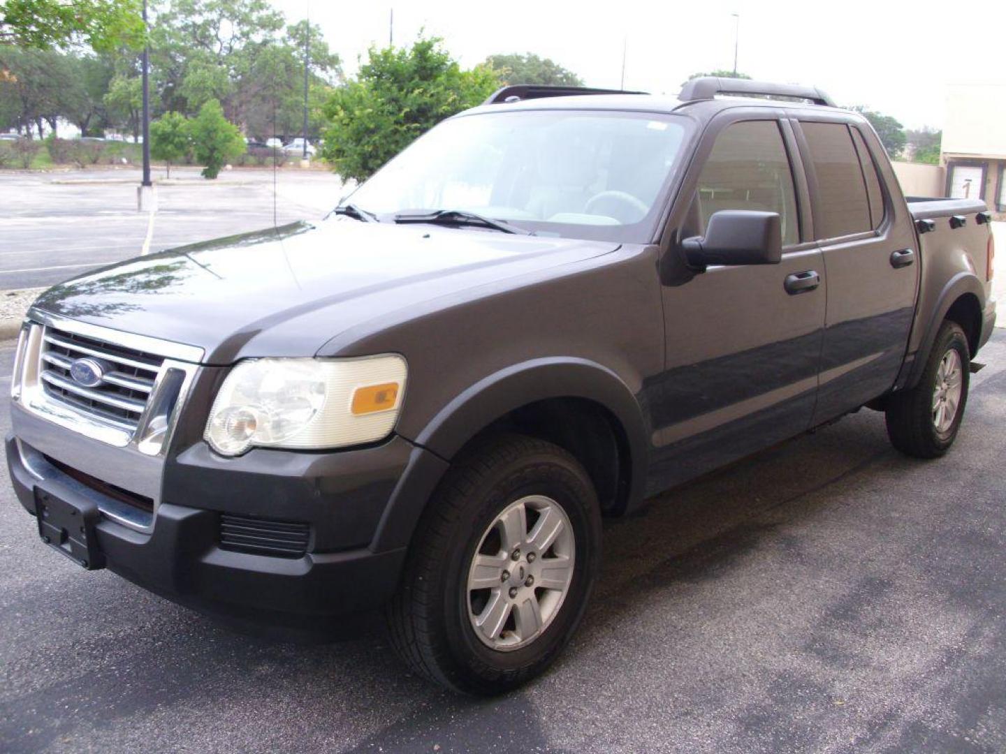 2007 GRAY FORD EXPLORER SPORT XLT (1FMEU31K57U) with an 4.0L engine, Automatic transmission, located at 12019 San Pedro Avenue, San Antonio, TX, 78216, (210) 494-5895, 29.550915, -98.491142 - We provide financing options through various third-party Credit Unions and Auto Finance Companies, including RBFCU, USAA, SSFCU, Pen Fed, Navy Fed, Credit Human Credit Union of Texas, and most other credit unions. We also work with major banks such as Capital One and Broadway Bank. Payment methods a - Photo#1