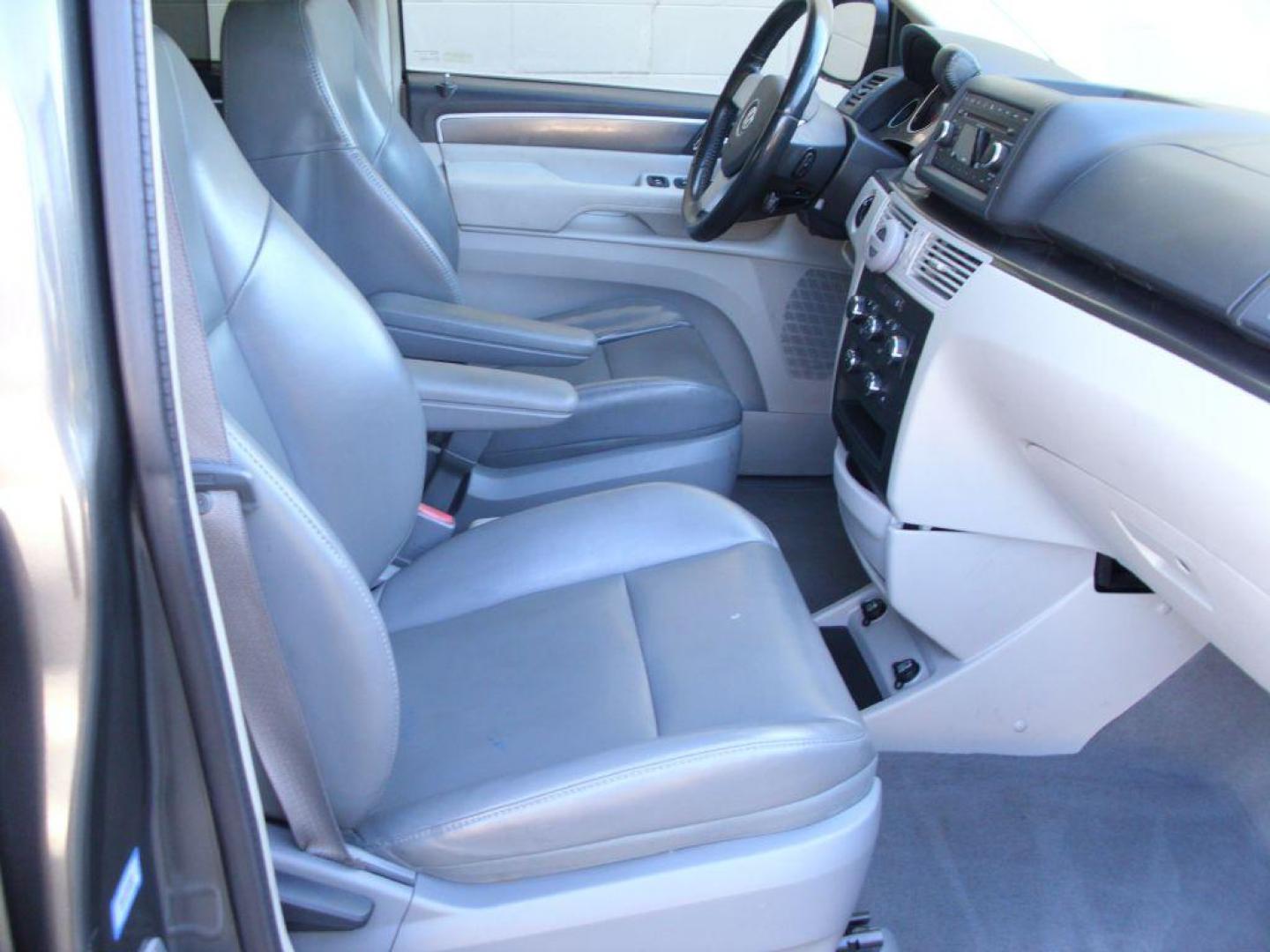 2010 GRAY VOLKSWAGEN ROUTAN SE (2V4RW3D18AR) with an 3.8L engine, Automatic transmission, located at 12019 San Pedro Avenue, San Antonio, TX, 78216, (210) 494-5895, 29.550915, -98.491142 - We provide financing options through various third-party Credit Unions and Auto Finance Companies, including RBFCU, USAA, SSFCU, Pen Fed, Navy Fed, Credit Human Credit Union of Texas, and most other credit unions. We also work with major banks such as Capital One and Broadway Bank. Payment methods a - Photo#11