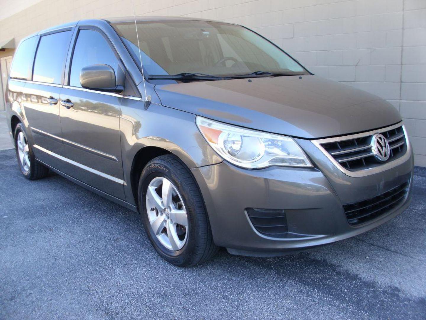 2010 GRAY VOLKSWAGEN ROUTAN SE (2V4RW3D18AR) with an 3.8L engine, Automatic transmission, located at 12019 San Pedro Avenue, San Antonio, TX, 78216, (210) 494-5895, 29.550915, -98.491142 - We provide financing options through various third-party Credit Unions and Auto Finance Companies, including RBFCU, USAA, SSFCU, Pen Fed, Navy Fed, Credit Human Credit Union of Texas, and most other credit unions. We also work with major banks such as Capital One and Broadway Bank. Payment methods a - Photo#3