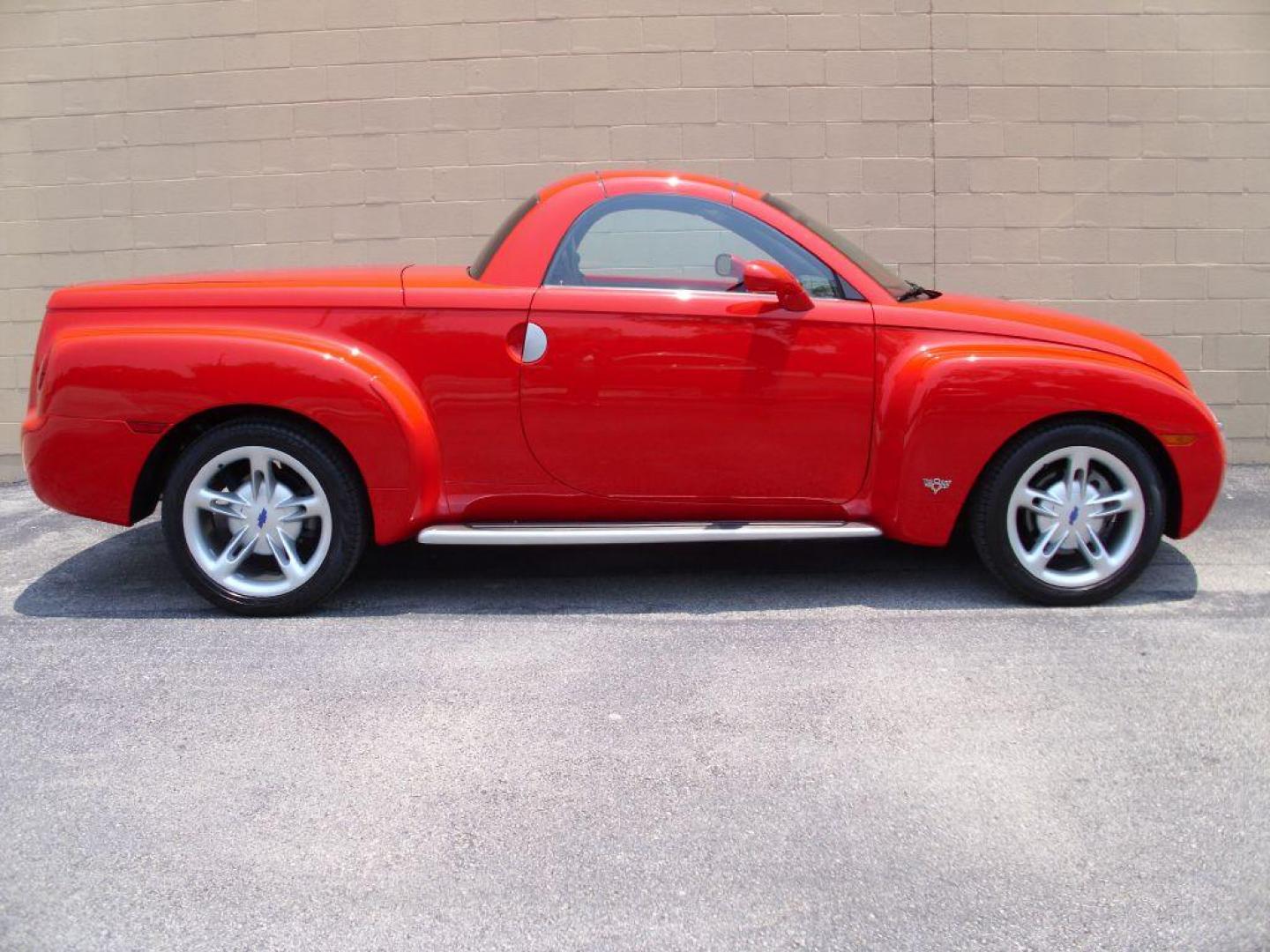 2004 RED CHEVROLET SSR (1GCES14P04B) with an 5.3L engine, Automatic transmission, located at 12019 San Pedro Avenue, San Antonio, TX, 78216, (210) 494-5895, 29.550915, -98.491142 - Photo#0