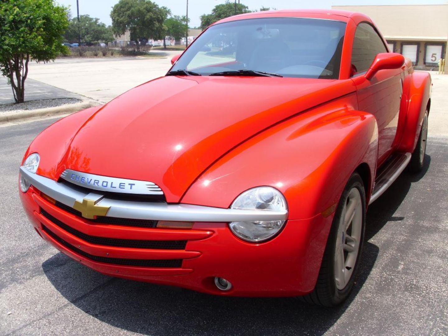 2004 RED CHEVROLET SSR (1GCES14P04B) with an 5.3L engine, Automatic transmission, located at 12019 San Pedro Avenue, San Antonio, TX, 78216, (210) 494-5895, 29.550915, -98.491142 - Photo#3