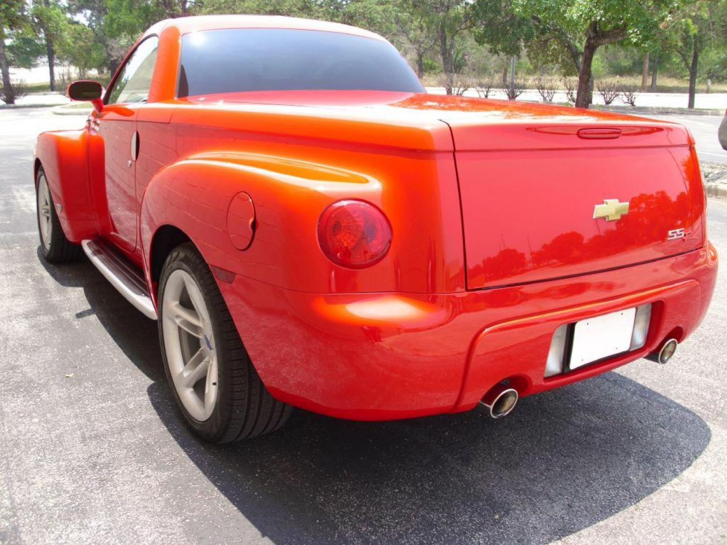 2004 RED CHEVROLET SSR (1GCES14P04B) with an 5.3L engine, Automatic transmission, located at 12019 San Pedro Avenue, San Antonio, TX, 78216, (210) 494-5895, 29.550915, -98.491142 - Photo#7