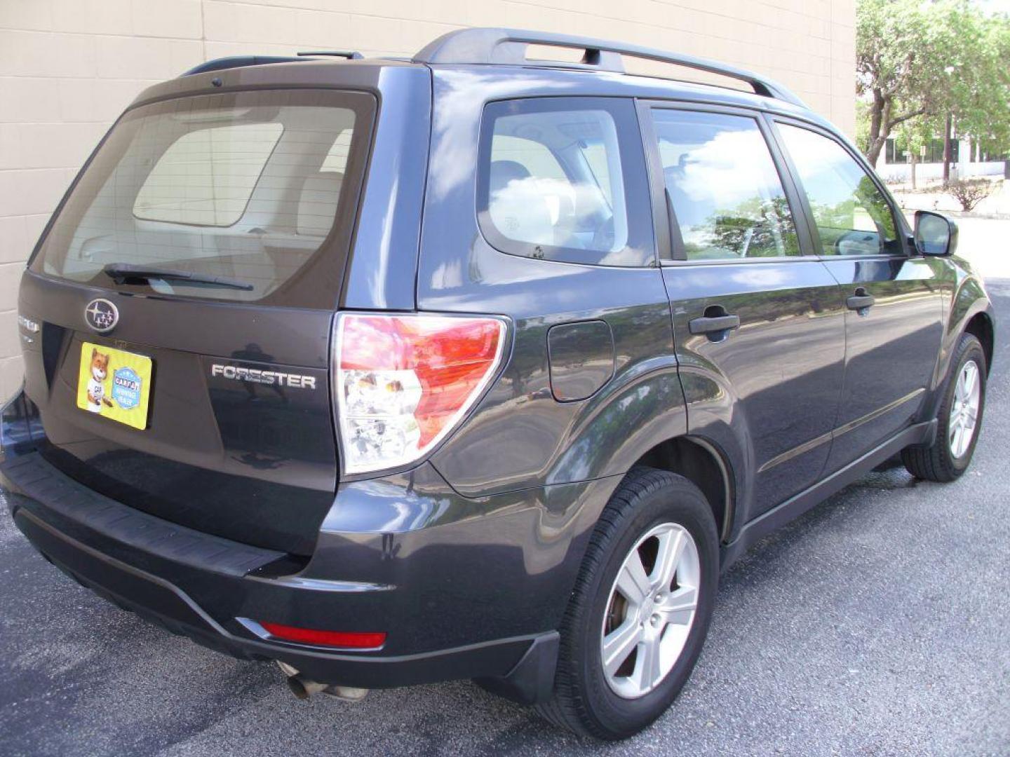 2012 GRAY SUBARU FORESTER 2.5X (JF2SHBBC0CH) with an 2.5L engine, Automatic transmission, located at 12019 San Pedro Avenue, San Antonio, TX, 78216, (210) 494-5895, 29.550915, -98.491142 - We provide financing options through various third-party Credit Unions and Auto Finance Companies, including RBFCU, USAA, SSFCU, Pen Fed, Navy Fed, Credit Human Credit Union of Texas, and most other credit unions. We also work with major banks such as Capital One and Broadway Bank. Payment methods a - Photo#4