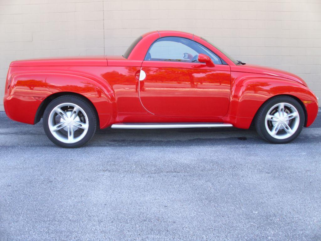 photo of 2004 CHEVROLET SSR 2DR