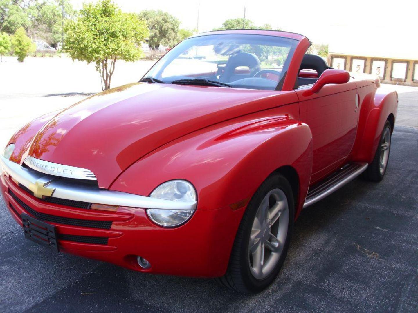 2004 RED CHEVROLET SSR (1GCES14P34B) with an 5.3L engine, Automatic transmission, located at 12019 San Pedro Avenue, San Antonio, TX, 78216, (210) 494-5895, 29.550915, -98.491142 - We provide financing options through various third-party Credit Unions and Auto Finance Companies, including RBFCU, USAA, SSFCU, Pen Fed, Navy Fed, Credit Human Credit Union of Texas, and most other credit unions. We also work with major banks such as Capital One and Broadway Bank. Payment methods a - Photo#10