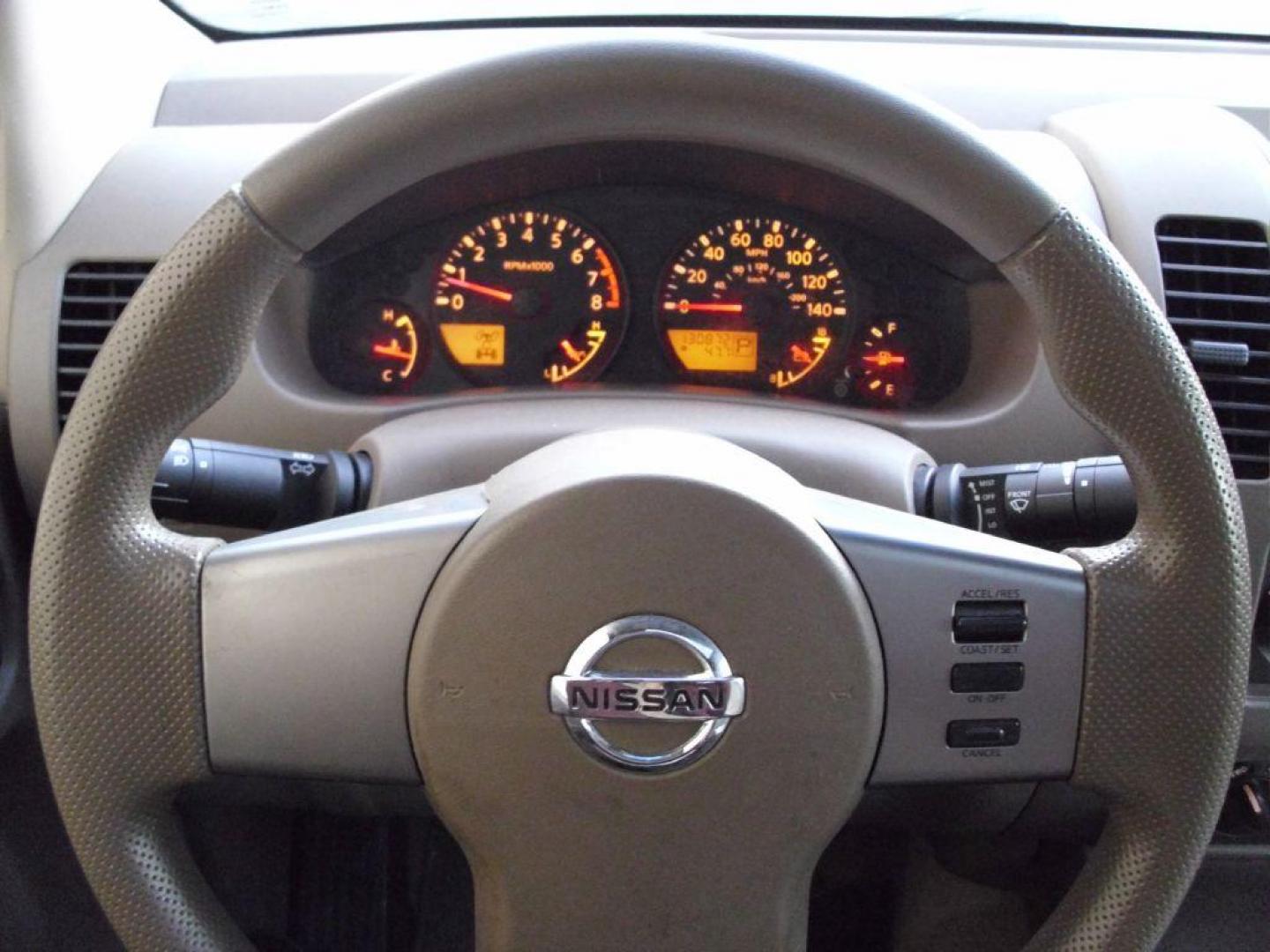 2005 GRAY NISSAN FRONTIER CREW CAB LE (1N6AD07W15C) with an 4.0L engine, Automatic transmission, located at 12019 San Pedro Avenue, San Antonio, TX, 78216, (208) 269-7240, 29.550915, -98.491142 - We provide financing options through various third-party Credit Unions and Auto Finance Companies, including RBFCU, USAA, SSFCU, Pen Fed, Navy Fed, Credit Human Credit Union of Texas, and most other credit unions. We also work with major banks such as Capital One and Broadway Bank. Payment methods a - Photo#16