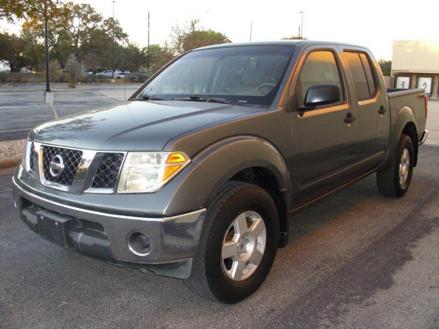 2005 GRAY NISSAN FRONTIER CREW CAB LE (1N6AD07W15C) with an 4.0L engine, Automatic transmission, located at 12019 San Pedro Avenue, San Antonio, TX, 78216, (210) 494-5895, 29.550915, -98.491142 - We provide financing options through various third-party Credit Unions and Auto Finance Companies, including RBFCU, USAA, SSFCU, Pen Fed, Navy Fed, Credit Human Credit Union of Texas, and most other credit unions. We also work with major banks such as Capital One and Broadway Bank. Payment methods a - Photo#2