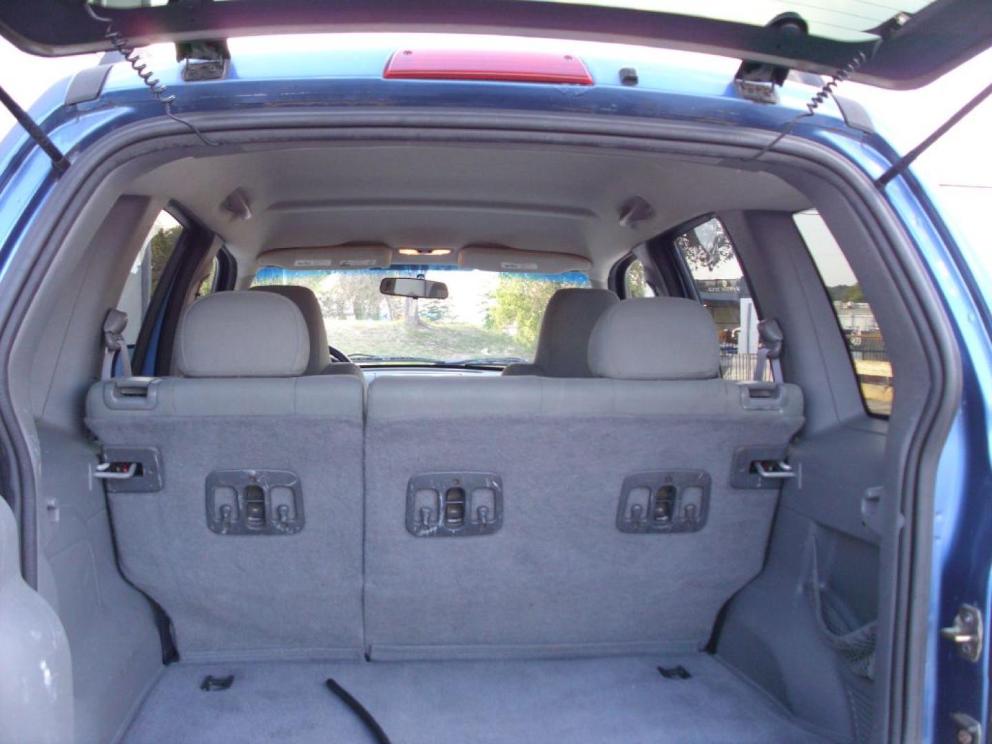 2006 BLUE JEEP LIBERTY SPORT (1J4GK48K26W) with an 3.7L engine, Automatic transmission, located at 2215 Harry Wurzbach Rd , San Antonio, TX, 78209, (208) 269-7240, 29.491415, -98.432098 - NO Accidents or Damages! Great 2 Wheel Drive Vehicle! Cloth Seats; Tow Hitch; Air Conditioning; Power Windows; Power Locks; Power Steering; Tilt Wheel; AM/FM CD; Sentry Key; Alarm; Dual Front Air Bag; Active Belts; All Wheel ABS ** WE DO NOT OFFER BUY HERE PAY HERE FINANCING. or Sub-Prime credit- Photo#10