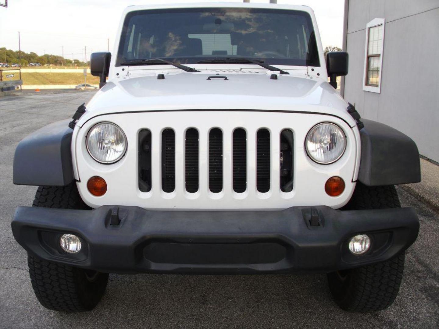 2012 WHITE JEEP WRANGLER SPORT (1C4AJWAG8CL) with an 3.6L engine, Automatic transmission, located at 12019 San Pedro Avenue, San Antonio, TX, 78216, (210) 494-5895, 29.550915, -98.491142 - We provide financing options through various third-party Credit Unions and Auto Finance Companies, including RBFCU, USAA, SSFCU, Pen Fed, Navy Fed, Credit Human Credit Union of Texas, and most other credit unions. We also work with major banks such as Capital One and Broadway Bank. Payment methods a - Photo#3