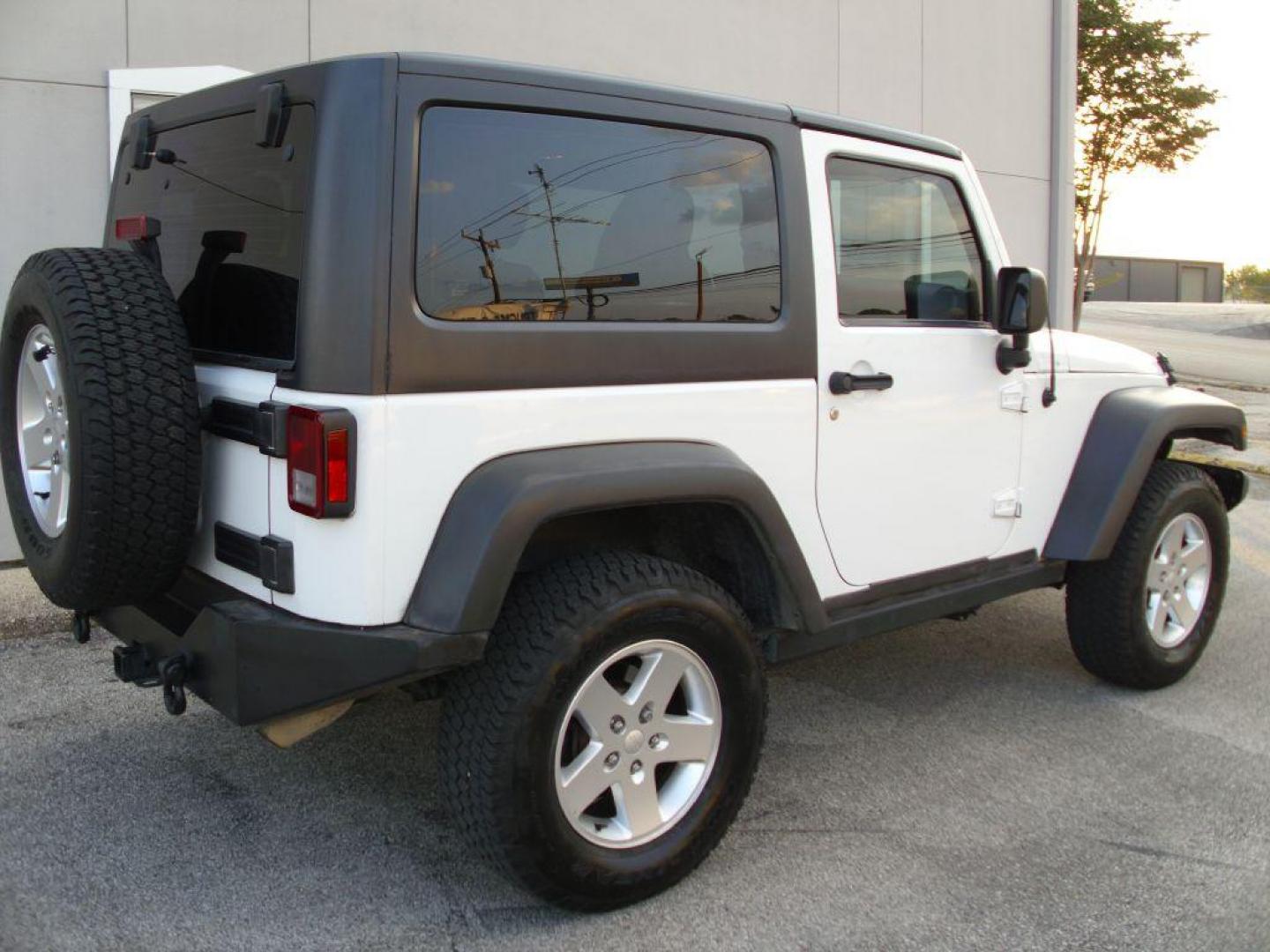 2012 WHITE JEEP WRANGLER SPORT (1C4AJWAG8CL) with an 3.6L engine, Automatic transmission, located at 12019 San Pedro Avenue, San Antonio, TX, 78216, (210) 494-5895, 29.550915, -98.491142 - We provide financing options through various third-party Credit Unions and Auto Finance Companies, including RBFCU, USAA, SSFCU, Pen Fed, Navy Fed, Credit Human Credit Union of Texas, and most other credit unions. We also work with major banks such as Capital One and Broadway Bank. Payment methods a - Photo#4