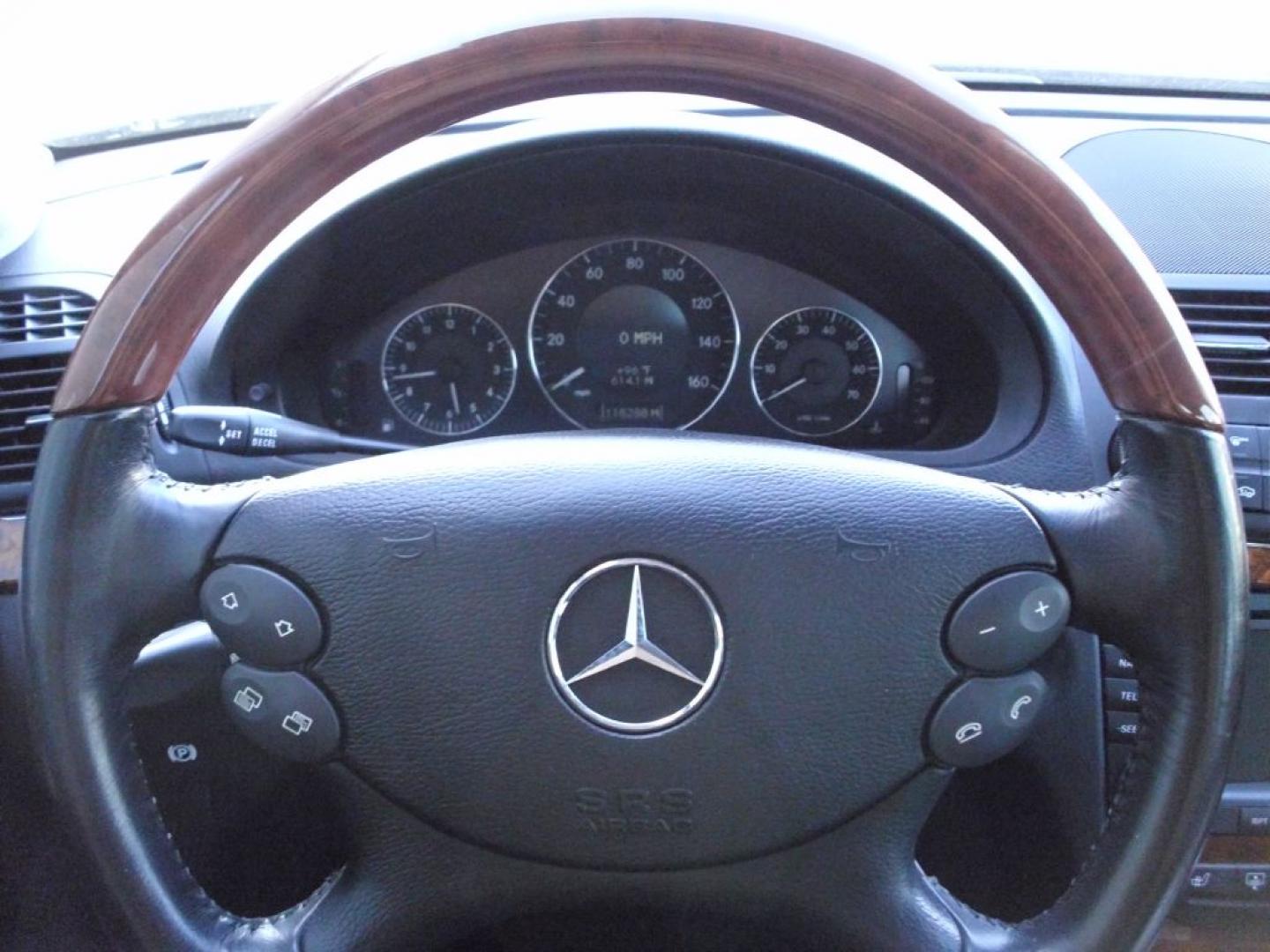 2008 BLACK MERCEDES-BENZ E-CLASS E350 4MATIC (WDBUF87X18B) with an 3.5L engine, Automatic transmission, located at 2215 Harry Wurzbach Rd , San Antonio, TX, 78209, (208) 269-7240, 29.491415, -98.432098 - NO Accidents or Damages; Air Conditioning; Power Windows; Power Locks; Power Steering; Tilt Wheel; AM/FM CD/MP3; Satellite; Sentry Key; Keyless Entry; Alarm; Daytime Running Lights; Dual Airbags Front Head and Side; Active Seatbelts; Passenger Airbag Sensor; Dual Rear Side Airbag; All Wheel ABS; Pow- Photo#17