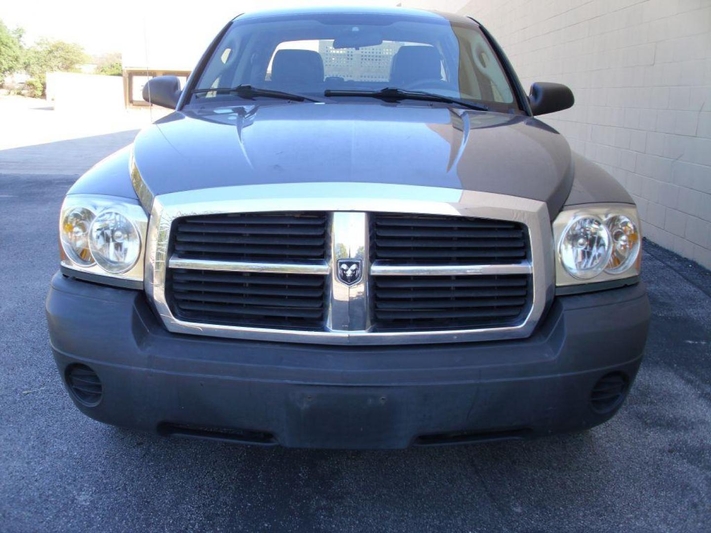 2005 GRAY DODGE DAKOTA QUAD (1D7HE28K15S) with an 3.7L engine, Automatic transmission, located at 12019 San Pedro Avenue, San Antonio, TX, 78216, (208) 269-7240, 29.550915, -98.491142 - Great Truck! ONE OWNER! No accidents or damages! Air Conditioning; Power Steering; Tilt Wheel; AM/FM CD; Dual Front Air Bag; Active Belts; Crew Cab; Short Bed; All Wheel ABS; 1/2 Ton We provide financing options through various third-party Credit Unions and Auto Finance Companies, including RBFC - Photo#3