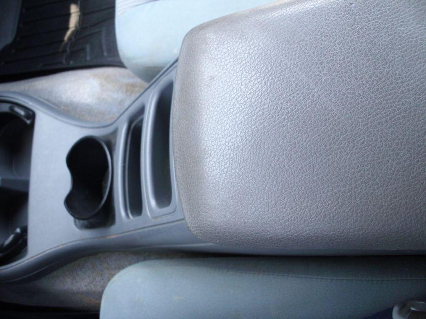 2005 GRAY DODGE DAKOTA QUAD (1D7HE28K15S) with an 3.7L engine, Automatic transmission, located at 12019 San Pedro Avenue, San Antonio, TX, 78216, (208) 269-7240, 29.550915, -98.491142 - Great Truck! ONE OWNER! No accidents or damages! Air Conditioning; Power Steering; Tilt Wheel; AM/FM CD; Dual Front Air Bag; Active Belts; Crew Cab; Short Bed; All Wheel ABS; 1/2 Ton We provide financing options through various third-party Credit Unions and Auto Finance Companies, including RBFC - Photo#19