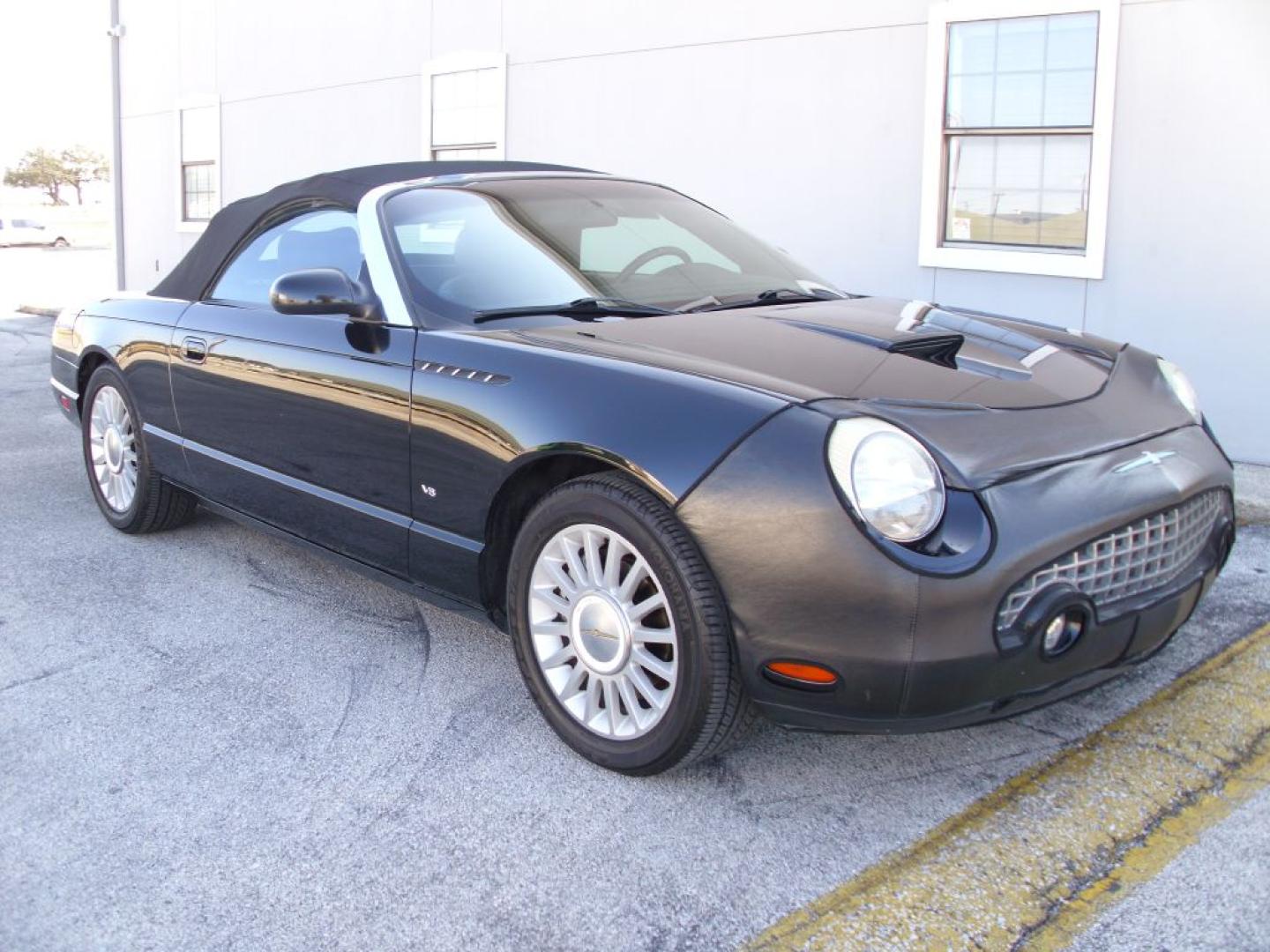 2004 BLACK FORD THUNDERBIRD (1FAHP60A84Y) with an 3.9L engine, Automatic transmission, located at 2215 Harry Wurzbach Rd , San Antonio, TX, 78209, (208) 269-7240, 29.491415, -98.432098- Photo#7