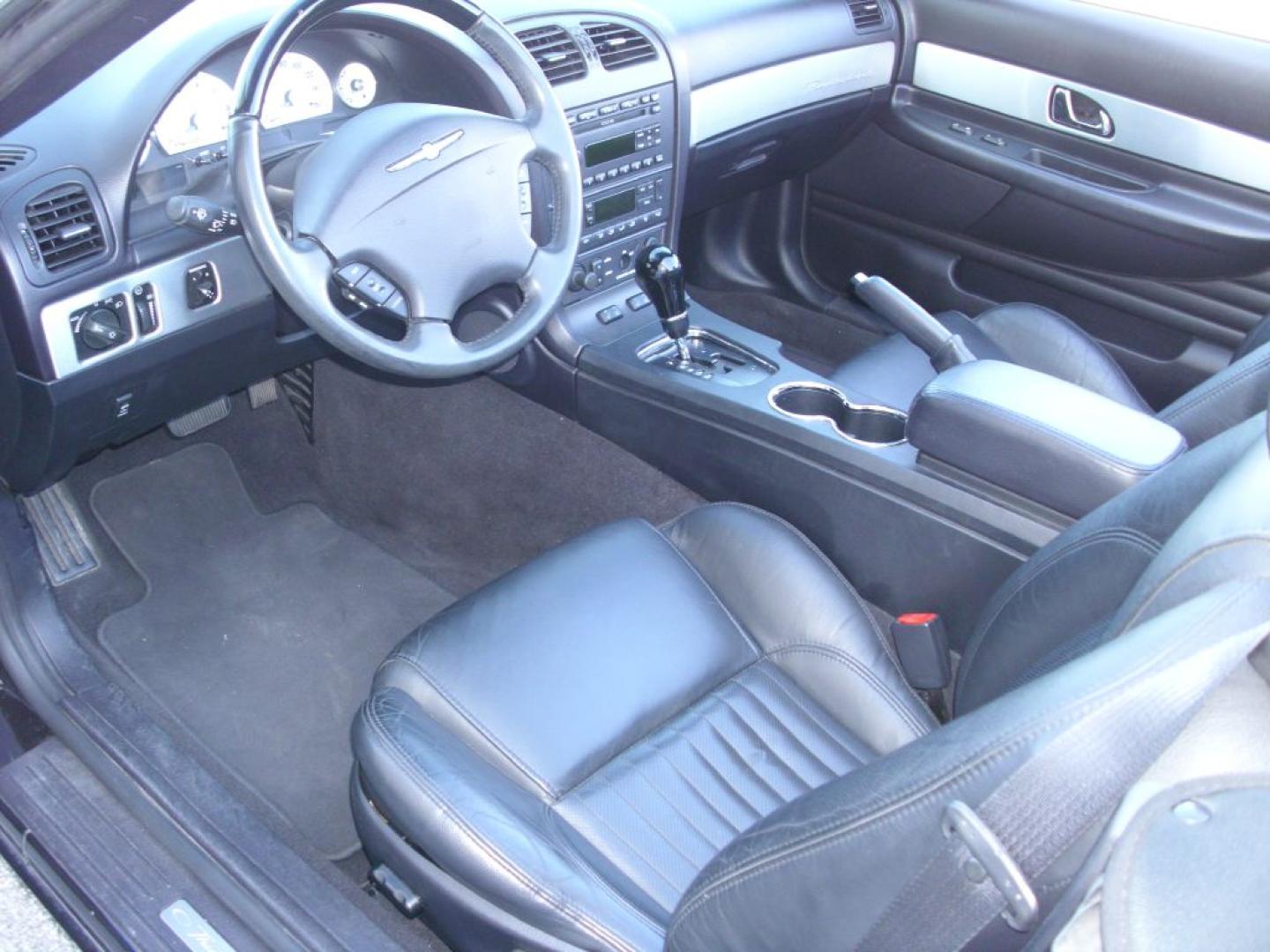 2004 BLACK FORD THUNDERBIRD (1FAHP60A84Y) with an 3.9L engine, Automatic transmission, located at 2215 Harry Wurzbach Rd , San Antonio, TX, 78209, (208) 269-7240, 29.491415, -98.432098- Photo#20