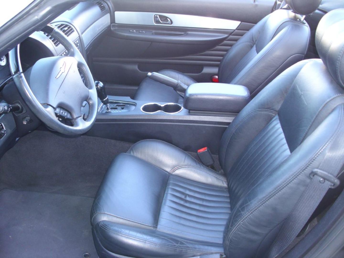 2004 BLACK FORD THUNDERBIRD (1FAHP60A84Y) with an 3.9L engine, Automatic transmission, located at 2215 Harry Wurzbach Rd , San Antonio, TX, 78209, (208) 269-7240, 29.491415, -98.432098- Photo#21