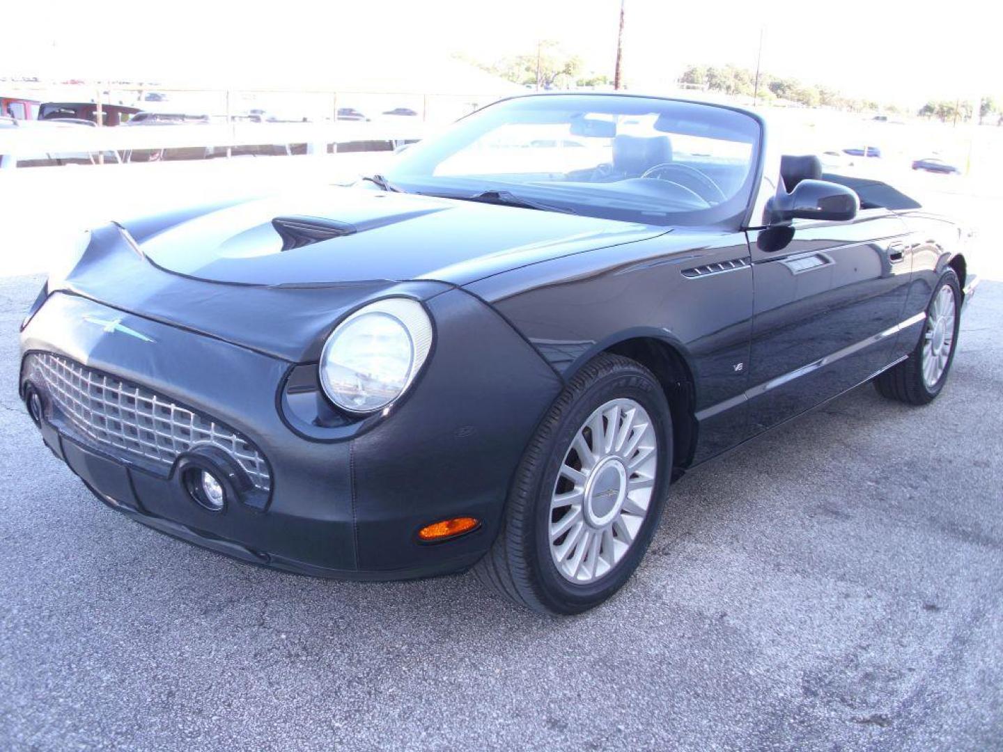 2004 BLACK FORD THUNDERBIRD (1FAHP60A84Y) with an 3.9L engine, Automatic transmission, located at 12019 San Pedro Avenue, San Antonio, TX, 78216, (208) 269-7240, 29.550915, -98.491142 - We provide financing options through various third-party Credit Unions and Auto Finance Companies, including RBFCU, USAA, SSFCU, Pen Fed, Navy Fed, Credit Human Credit Union of Texas, and most other credit unions. We also work with major banks such as Capital One and Broadway Bank. Payment methods a - Photo#4