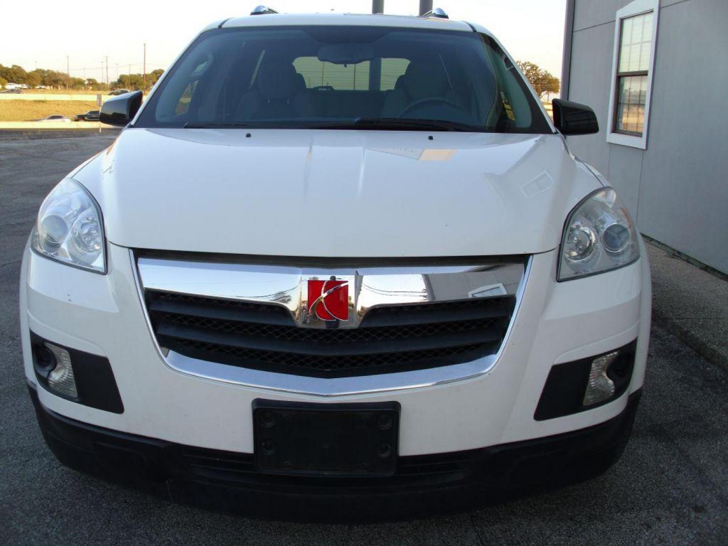 2007 WHITE SATURN OUTLOOK XE (5GZER13747J) with an 3.6L engine, Automatic transmission, located at 12019 San Pedro Avenue, San Antonio, TX, 78216, (210) 494-5895, 29.550915, -98.491142 - We provide financing options through various third-party Credit Unions and Auto Finance Companies, including RBFCU, USAA, SSFCU, Pen Fed, Navy Fed, Credit Human Credit Union of Texas, and most other credit unions. We also work with major banks such as Capital One and Broadway Bank. Payment methods a - Photo#3