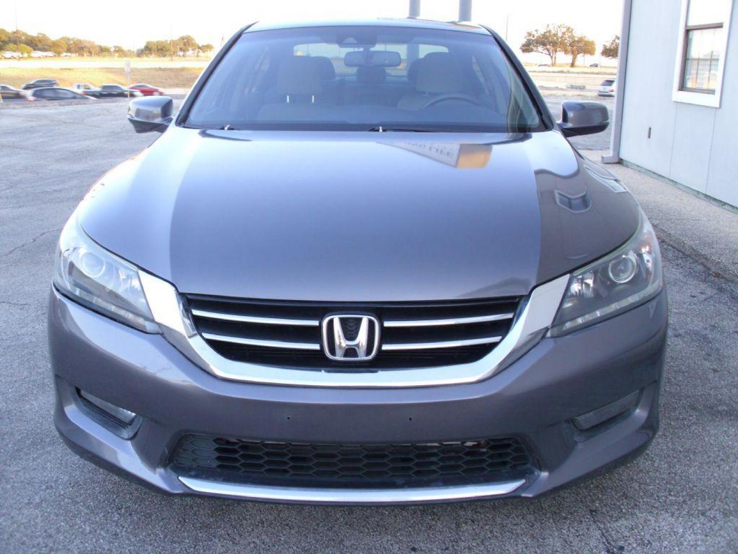 2014 GRAY HONDA ACCORD EXL (1HGCR3F87EA) with an 3.5L engine, Continuously Variable transmission, located at 12019 San Pedro Avenue, San Antonio, TX, 78216, (210) 494-5895, 29.550915, -98.491142 - We provide financing options through various third-party Credit Unions and Auto Finance Companies, including RBFCU, USAA, SSFCU, Pen Fed, Navy Fed, Credit Human Credit Union of Texas, and most other credit unions. We also work with major banks such as Capital One and Broadway Bank. Payment methods a - Photo#1