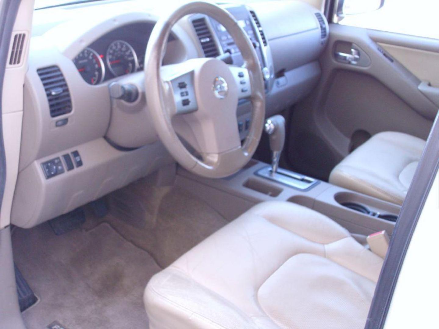 2010 WHITE NISSAN FRONTIER CREW CAB SE (1N6AD0ER6AC) with an 4.0L engine, Automatic transmission, located at 12019 San Pedro Avenue, San Antonio, TX, 78216, (210) 494-5895, 29.550915, -98.491142 - We provide financing options through various third-party Credit Unions and Auto Finance Companies, including RBFCU, USAA, SSFCU, Pen Fed, Navy Fed, Credit Human Credit Union of Texas, and most other credit unions. We also work with major banks such as Capital One and Broadway Bank. Payment methods a - Photo#9