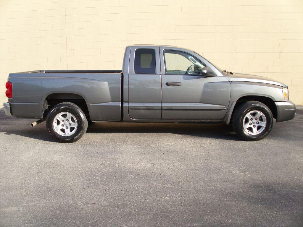 photo of 2006 DODGE DAKOTA SLT