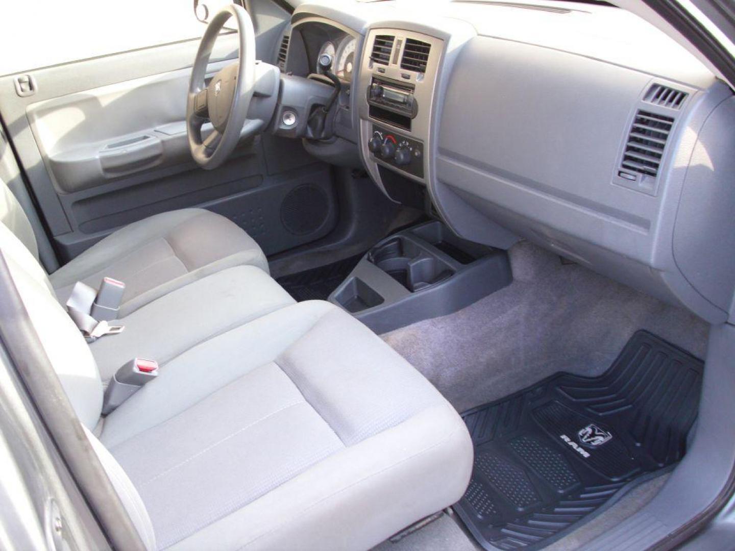 2006 GRAY DODGE DAKOTA SLT (1D7HE42N56S) with an 4.7L engine, Automatic transmission, located at 12019 San Pedro Avenue, San Antonio, TX, 78216, (210) 494-5895, 29.550915, -98.491142 - We provide financing options through various third-party Credit Unions and Auto Finance Companies, including RBFCU, USAA, SSFCU, Pen Fed, Navy Fed, Credit Human Credit Union of Texas, and most other credit unions. We also work with major banks such as Capital One and Broadway Bank. Payment methods a - Photo#11