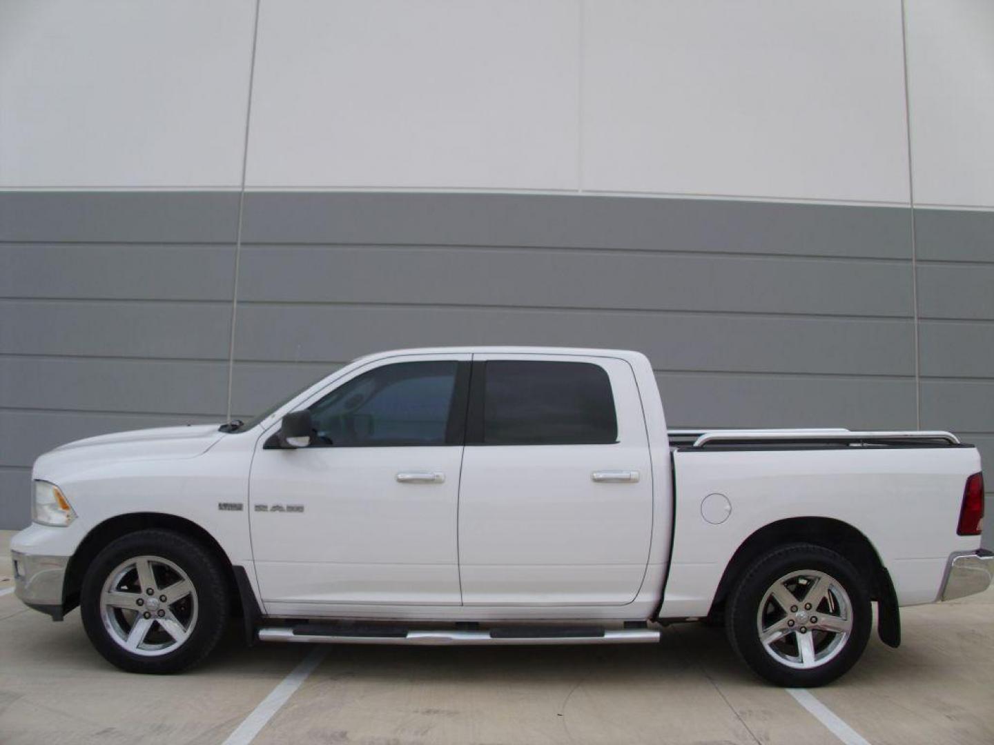 2010 WHITE DODGE RAM 1500 (1D7RB1CT4AS) with an 5.7L engine, Automatic transmission, located at 12019 San Pedro Avenue, San Antonio, TX, 78216, (210) 494-5895, 29.550915, -98.491142 - We provide financing options through various third-party Credit Unions and Auto Finance Companies, including RBFCU, USAA, SSFCU, Pen Fed, Navy Fed, Credit Human Credit Union of Texas, and most other credit unions. We also work with major banks such as Capital One and Broadway Bank. Payment methods a - Photo#7