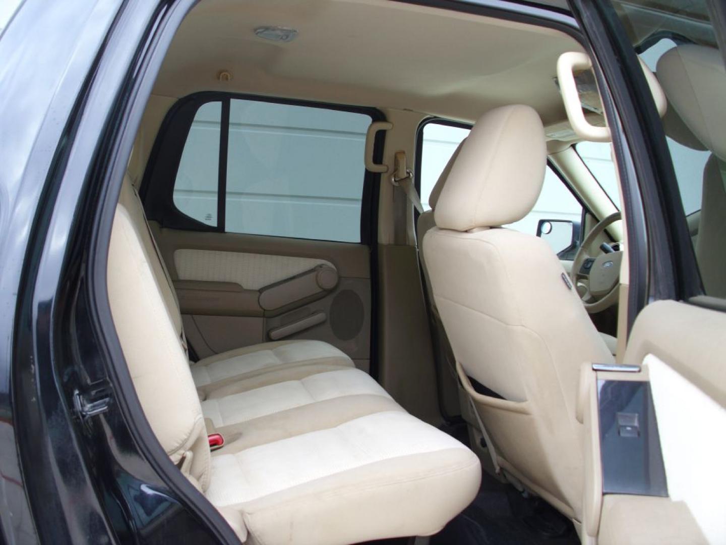 2009 BLACK FORD EXPLORER SPORT XLT (1FMEU31E49U) with an 4.0L engine, Automatic transmission, located at 2215 Harry Wurzbach Rd , San Antonio, TX, 78209, (208) 269-7240, 29.491415, -98.432098- Photo#10