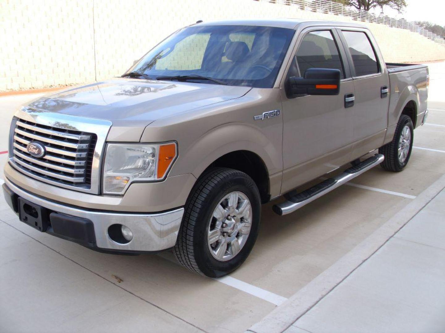 2011 GOLD FORD F150 SUPERCREW (1FTFW1CF5BF) with an 5.0L engine, Automatic transmission, located at 12019 San Pedro Avenue, San Antonio, TX, 78216, (208) 269-7240, 29.550915, -98.491142 - ONE OWNER; BLUETOOTH TECHNOLOGY; ALLOY WHEELS; Cloth Seats; Running Boards; Air Conditioning; Power Windows; Power Locks; Power Steering; Power Mirrors; Tilt Wheel; AM/FM; AM/FM CD/MP3; Satellite; Sentry Key; Keyless Entry; Alarm; Available; Dual Front Airbags; Side Airbags; Head Airbags; Rear Head - Photo#3