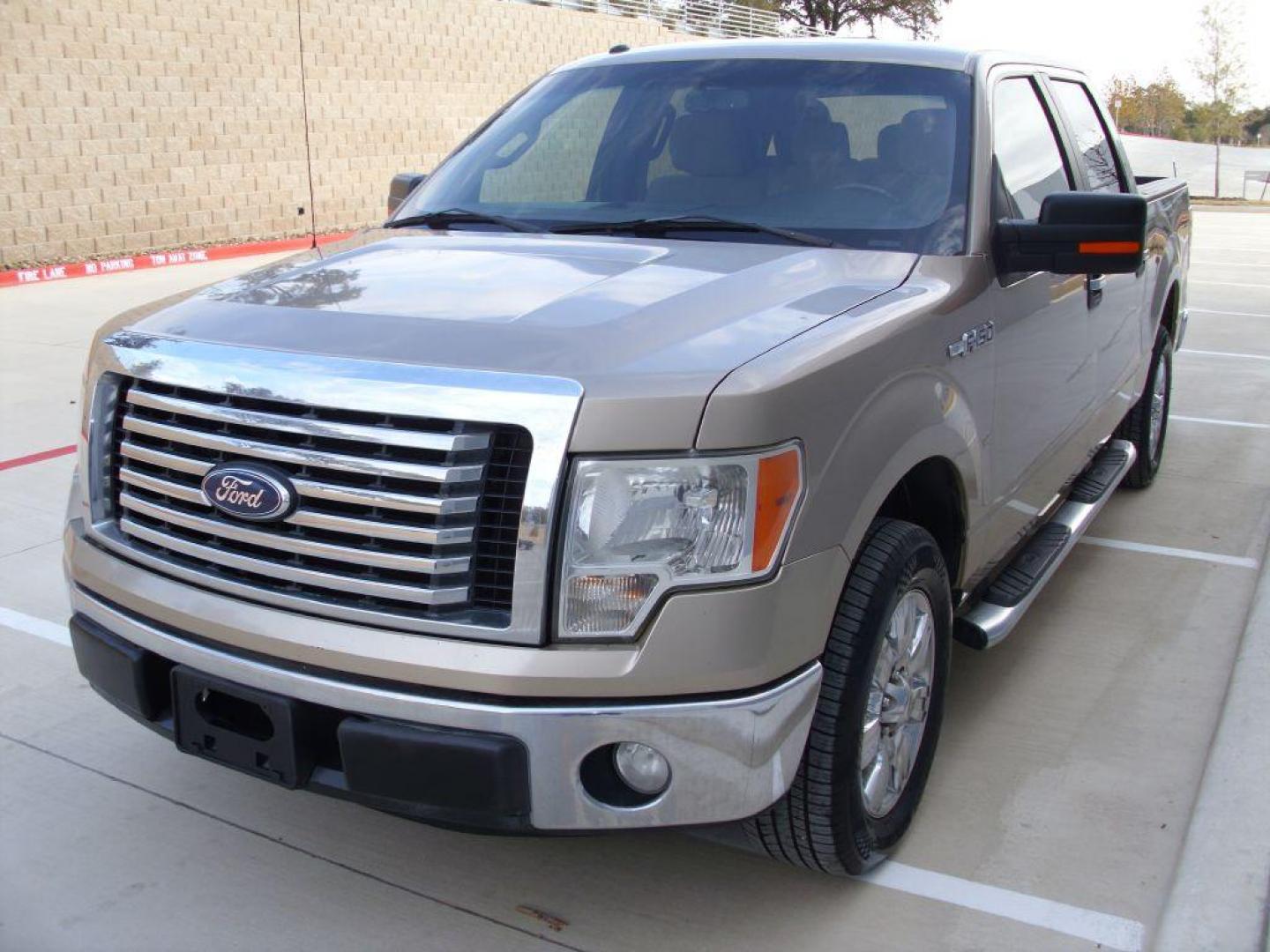 2011 GOLD FORD F150 SUPERCREW (1FTFW1CF5BF) with an 5.0L engine, Automatic transmission, located at 12019 San Pedro Avenue, San Antonio, TX, 78216, (208) 269-7240, 29.550915, -98.491142 - ONE OWNER; BLUETOOTH TECHNOLOGY; ALLOY WHEELS; Cloth Seats; Running Boards; Air Conditioning; Power Windows; Power Locks; Power Steering; Power Mirrors; Tilt Wheel; AM/FM; AM/FM CD/MP3; Satellite; Sentry Key; Keyless Entry; Alarm; Available; Dual Front Airbags; Side Airbags; Head Airbags; Rear Head - Photo#4