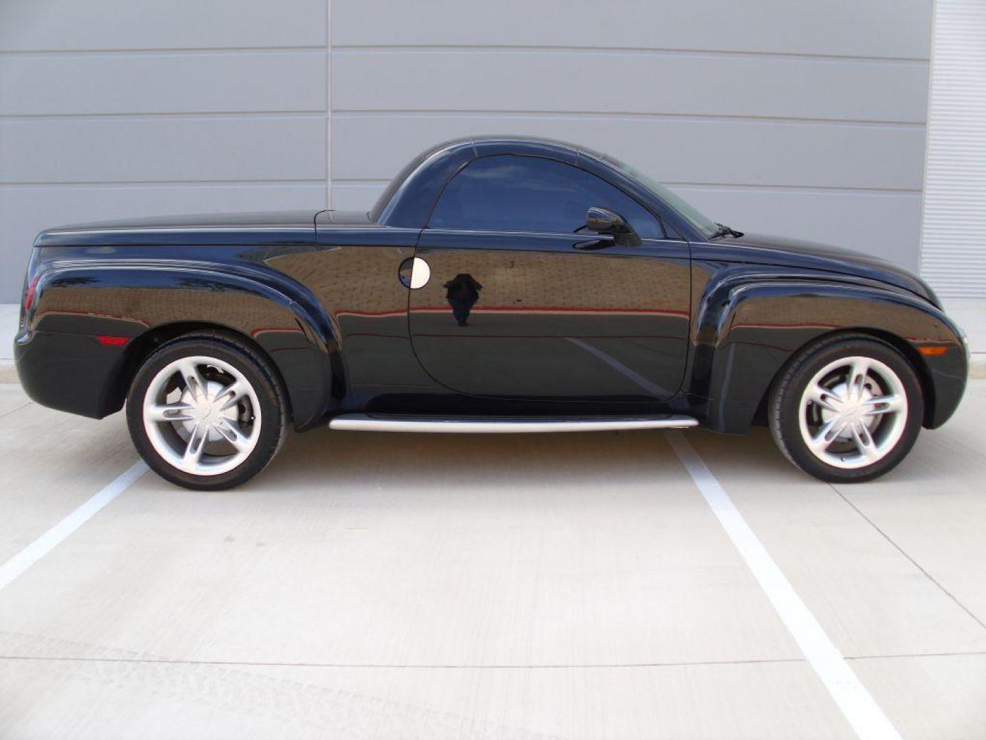 2003 BLACK CHEVROLET SSR (1GCES14P93B) with an 5.3L engine, Automatic transmission, located at 12019 San Pedro Avenue, San Antonio, TX, 78216, (210) 494-5895, 29.550915, -98.491142 - We provide financing options through various third-party Credit Unions and Auto Finance Companies, including RBFCU, USAA, SSFCU, Pen Fed, Navy Fed, Credit Human Credit Union of Texas, and most other credit unions. We also work with major banks such as Capital One and Broadway Bank. Payment methods a - Photo#0