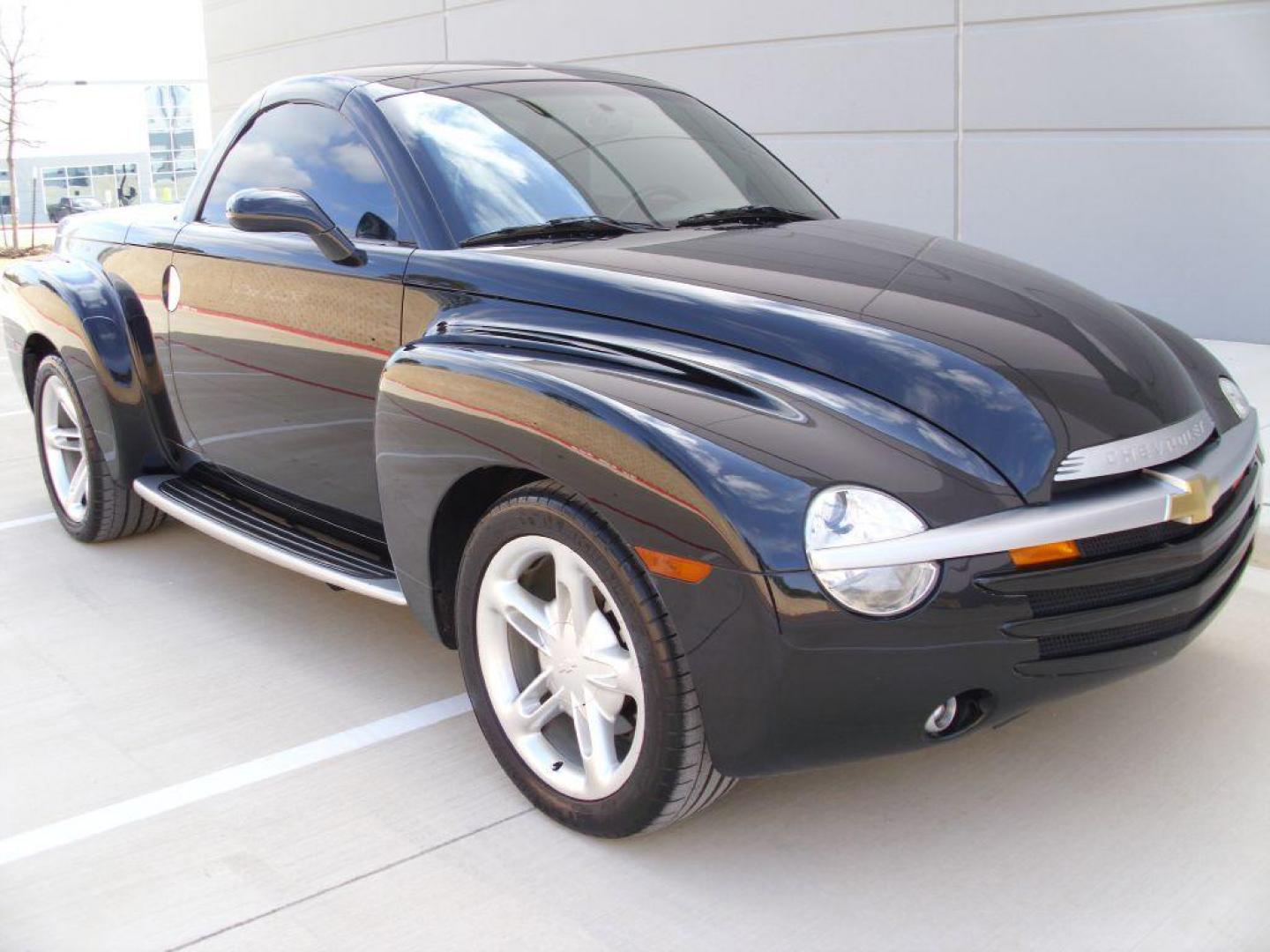 2003 BLACK CHEVROLET SSR (1GCES14P93B) with an 5.3L engine, Automatic transmission, located at 12019 San Pedro Avenue, San Antonio, TX, 78216, (210) 494-5895, 29.550915, -98.491142 - We provide financing options through various third-party Credit Unions and Auto Finance Companies, including RBFCU, USAA, SSFCU, Pen Fed, Navy Fed, Credit Human Credit Union of Texas, and most other credit unions. We also work with major banks such as Capital One and Broadway Bank. Payment methods a - Photo#2